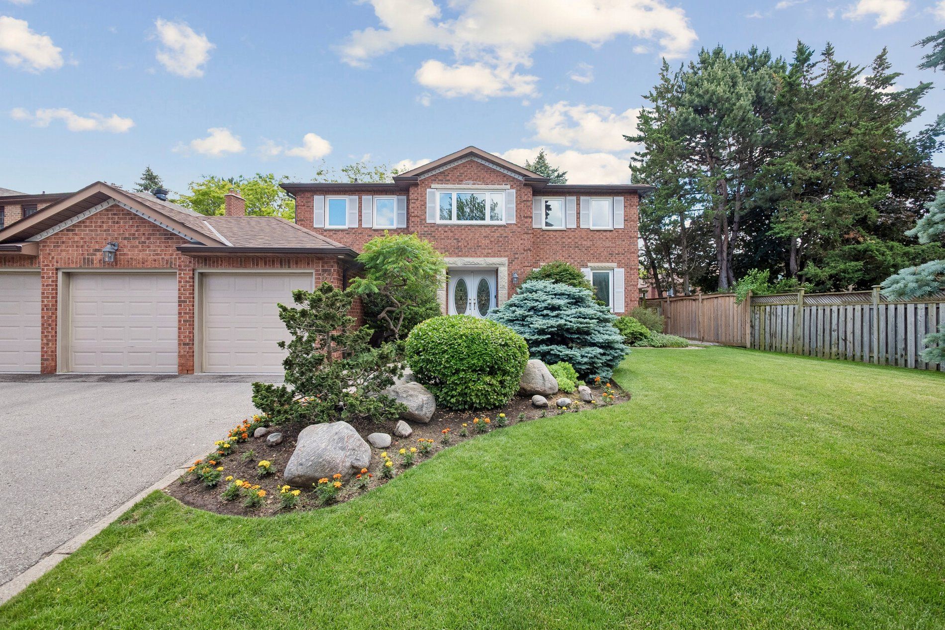 57 Delhi Crescent, Markham, On L3r 4j5