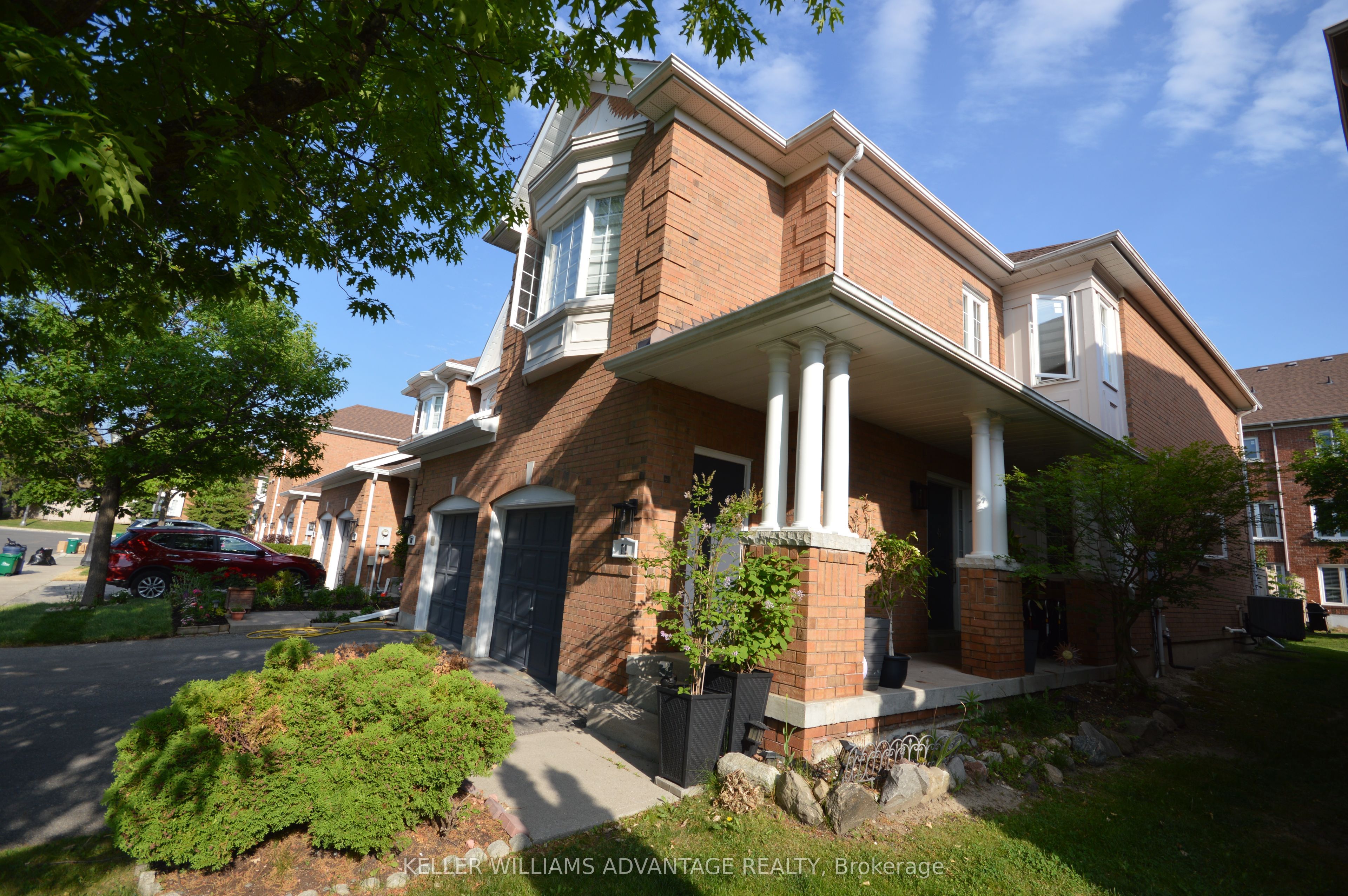190 Harding Boulevard 11, Richmond Hill, On L4c 0j9
