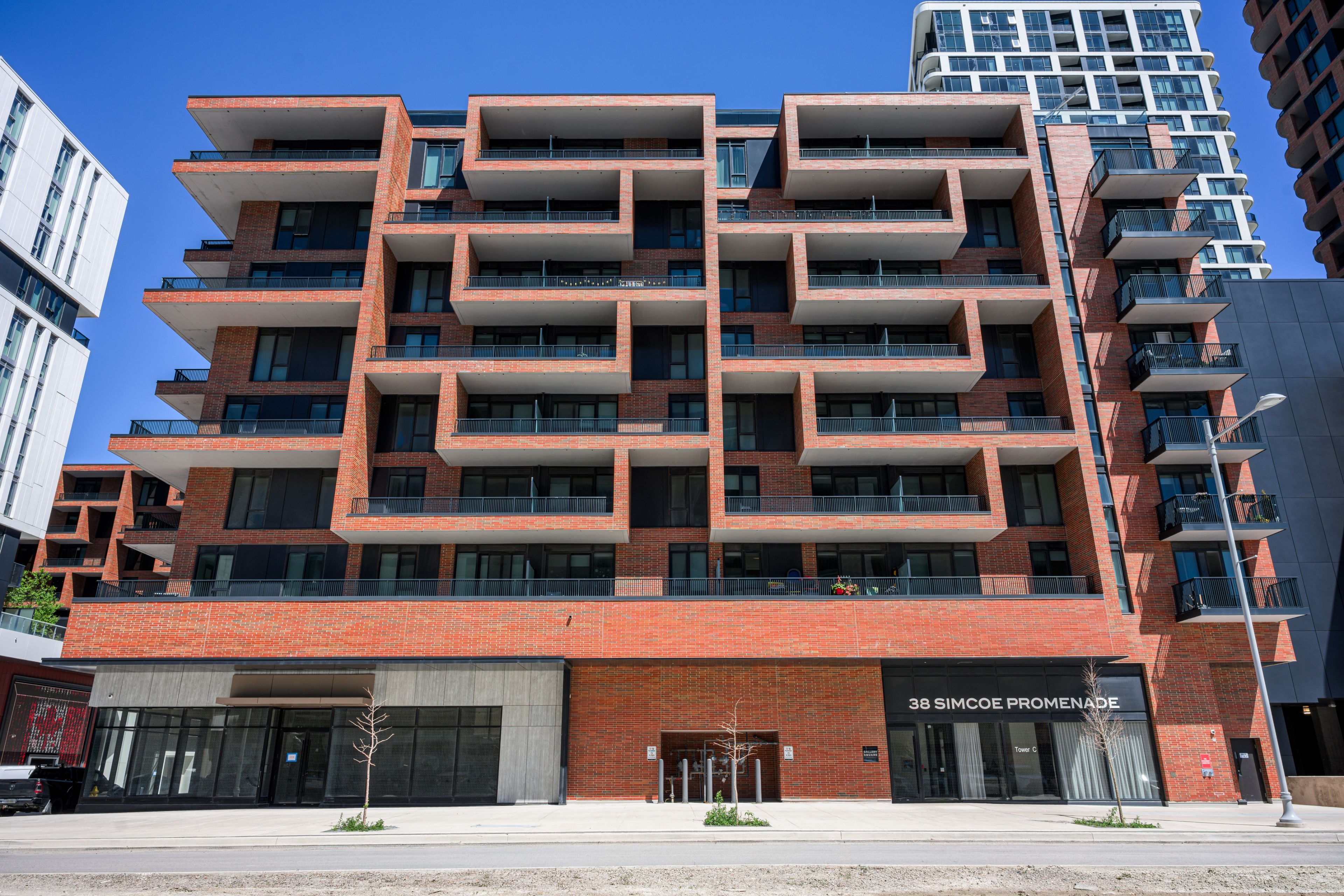 38 Simcoe Promenade 407, Markham, On L6g 0h7