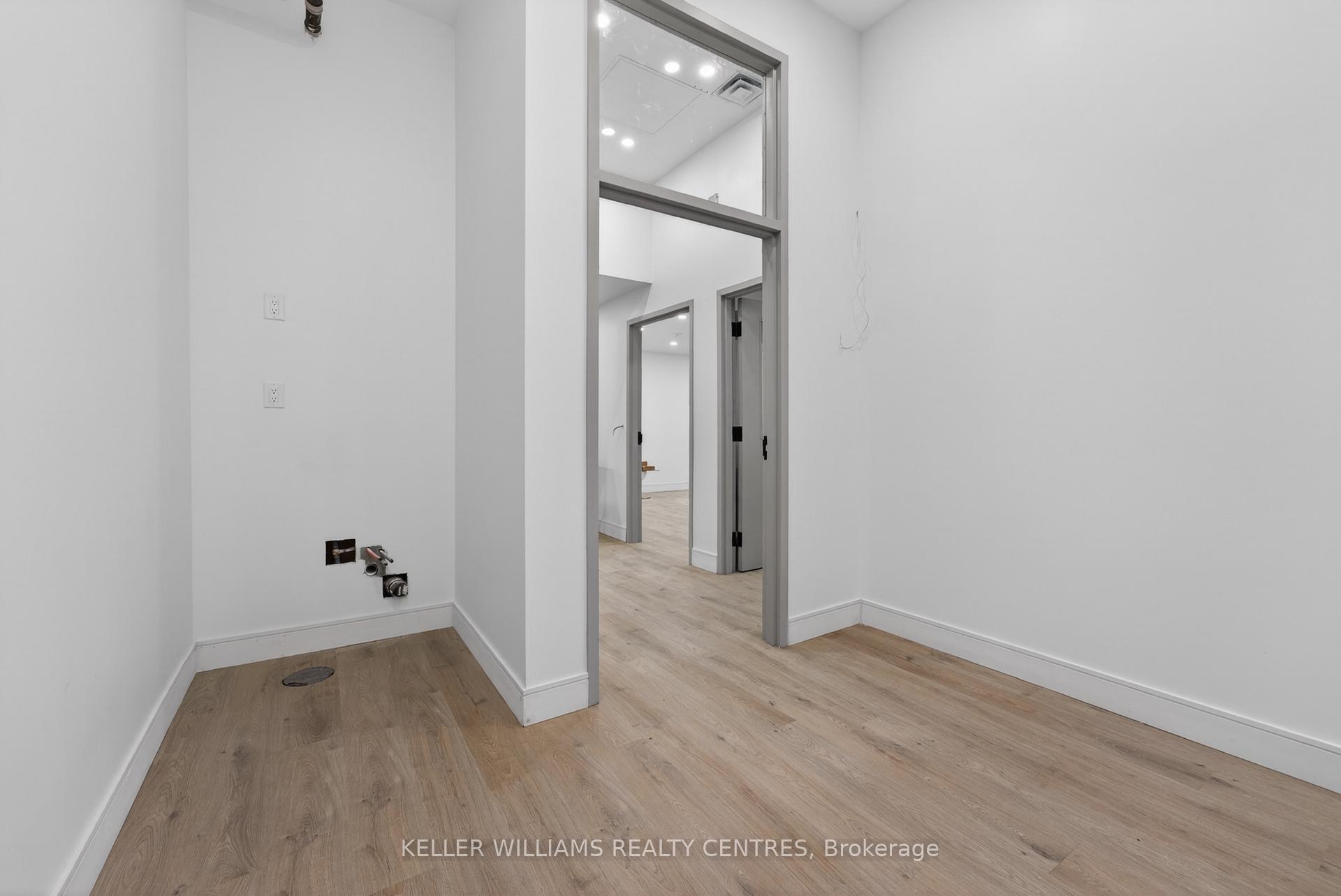 570 Hood Road 6, Markham, On L3r 4g7