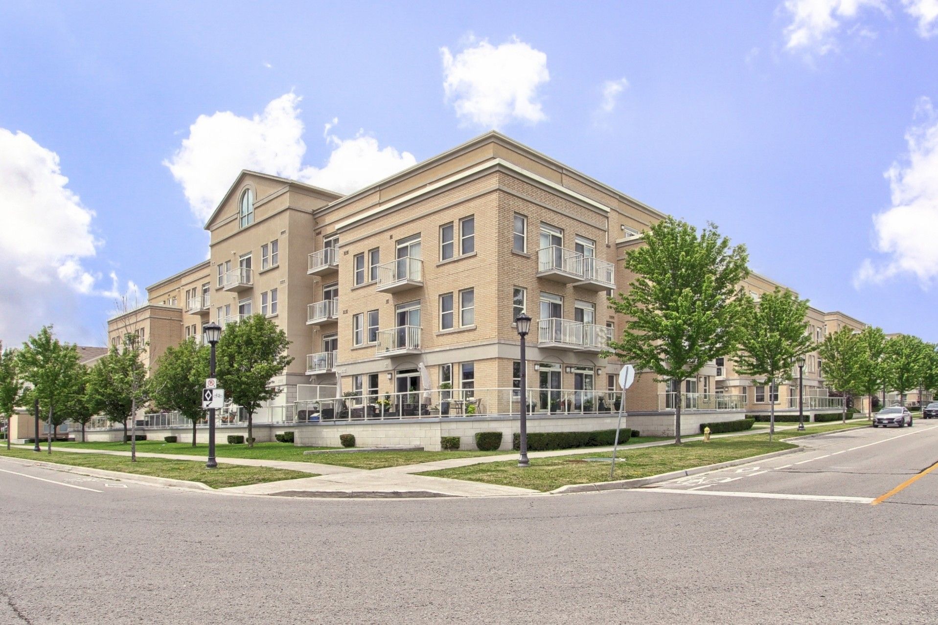 28 Prince Regent Street Ph8, Markham, On L6c 0v5