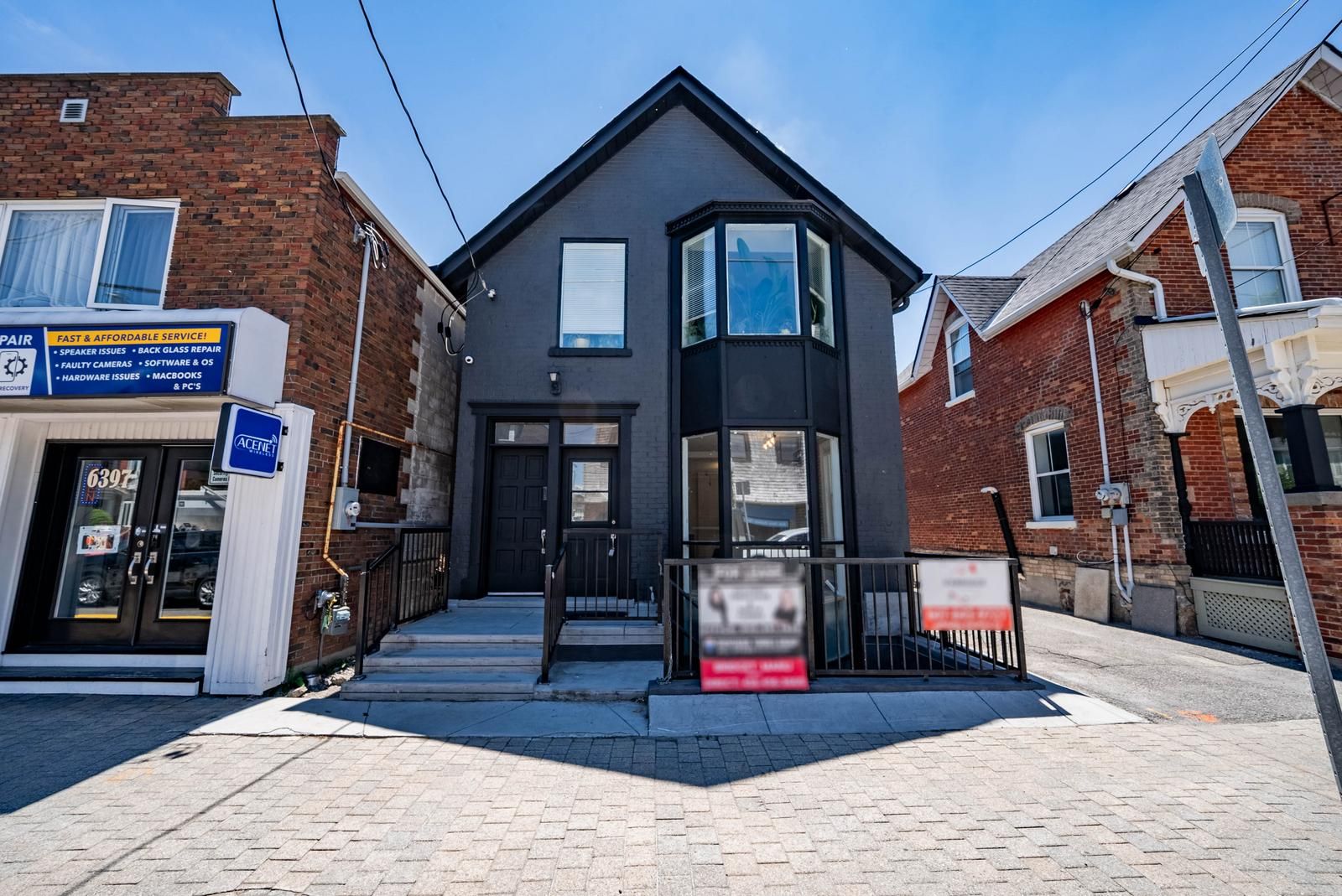 6393 Main Street Main, Whitchurch-Stouffville, On L4a 1g4