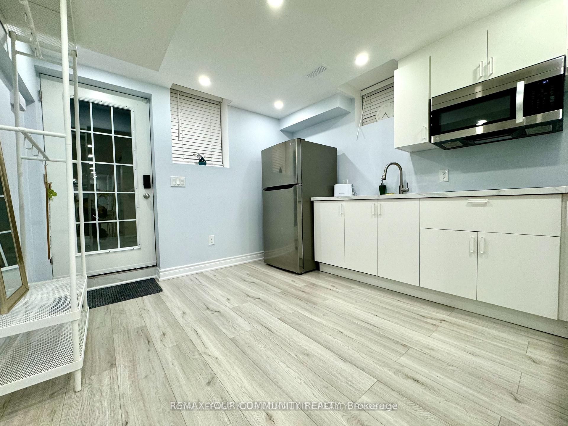 51 Cayton Crescent Lower, Bradford West Gwillimbury, On L3z 0v9