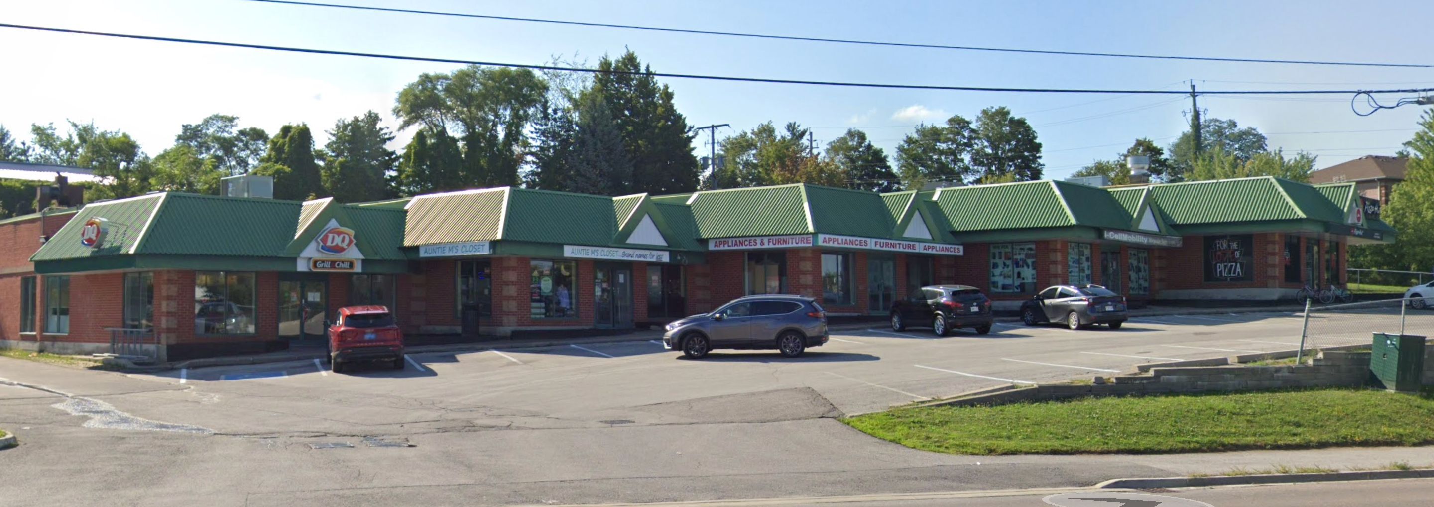 482 The Queensway S Street, Georgina, On L4p 2e3