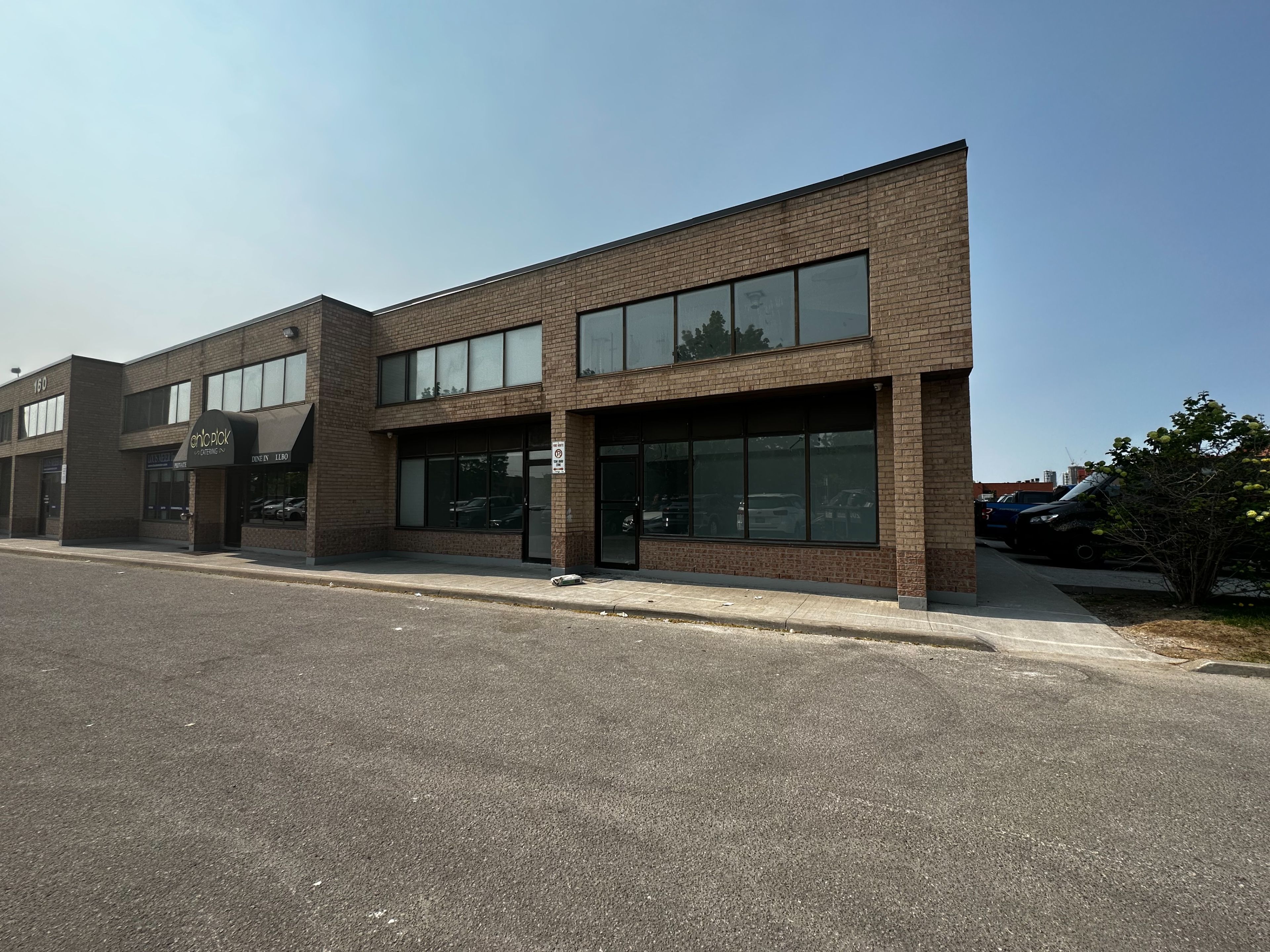 160 Cidermill Avenue 7, Vaughan, On L4k 4k5