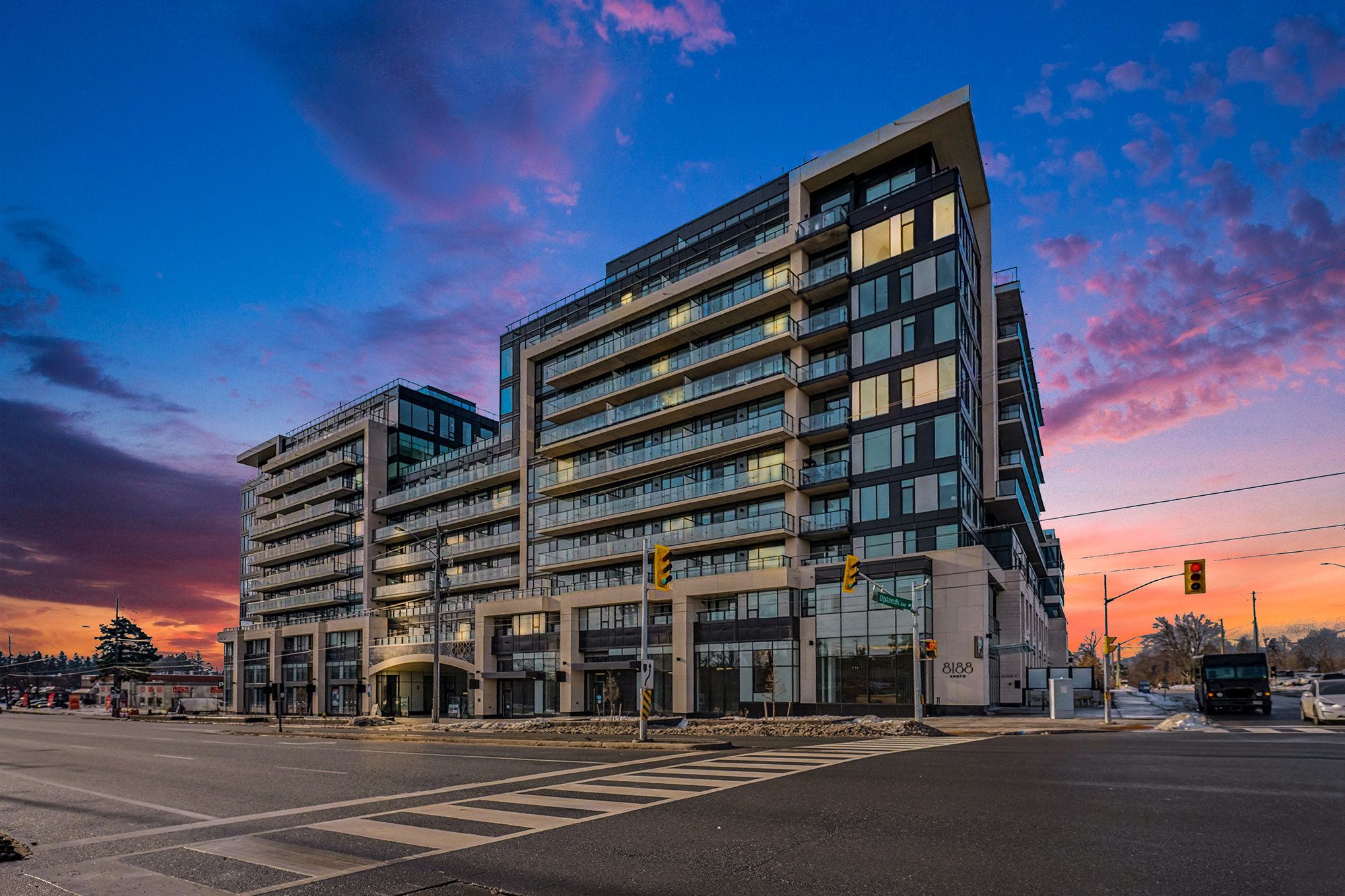 8188 Yonge Street 727, Vaughan, On L4j 1w5