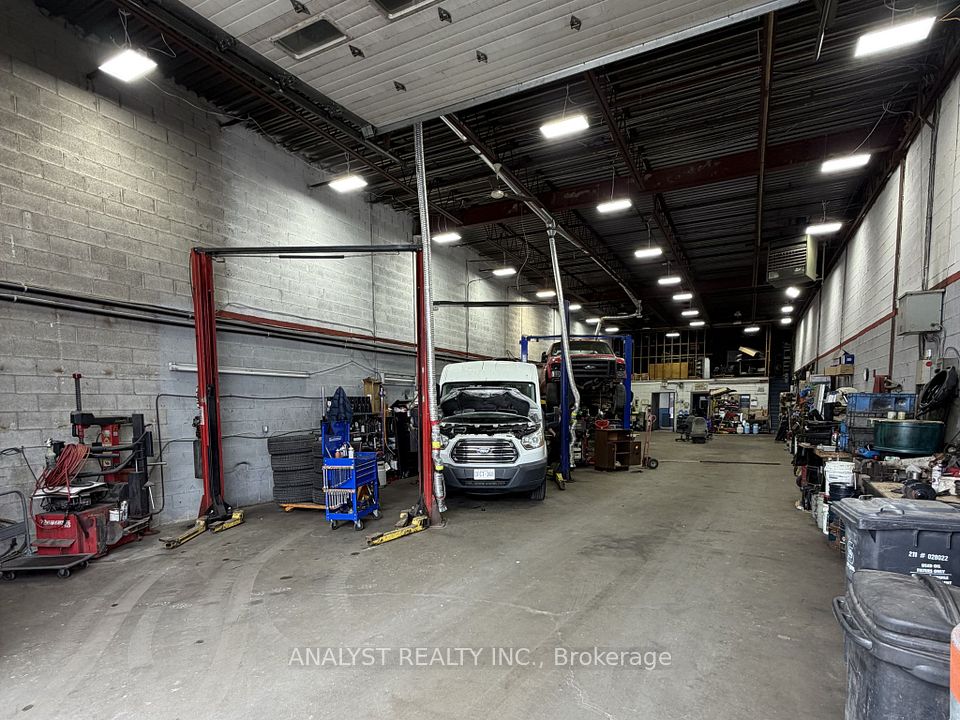5732 Highway 7 24, Vaughan, On L4l 3a2
