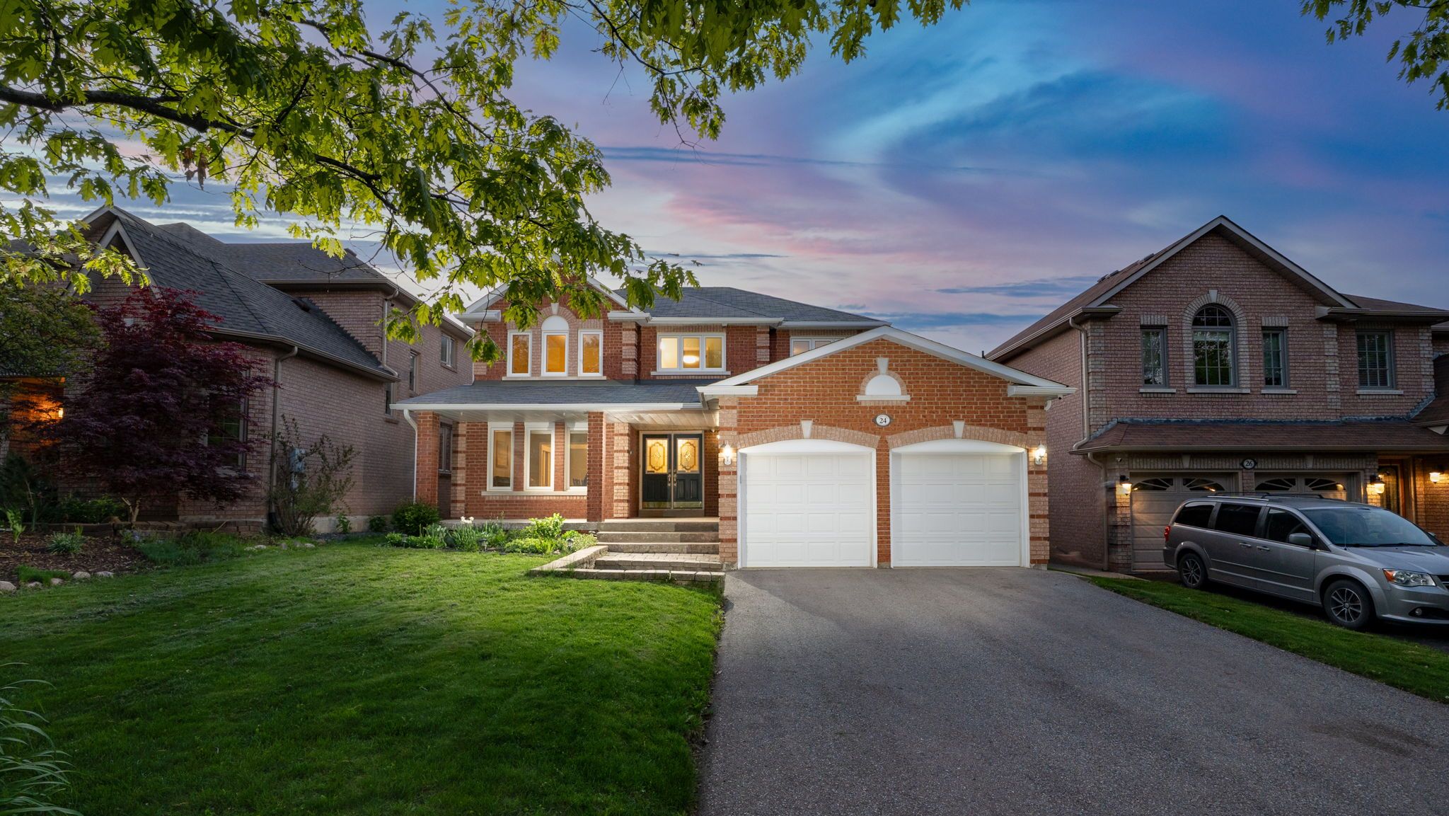 24 Timber Valley Avenue, Richmond Hill, On L4e 3s6