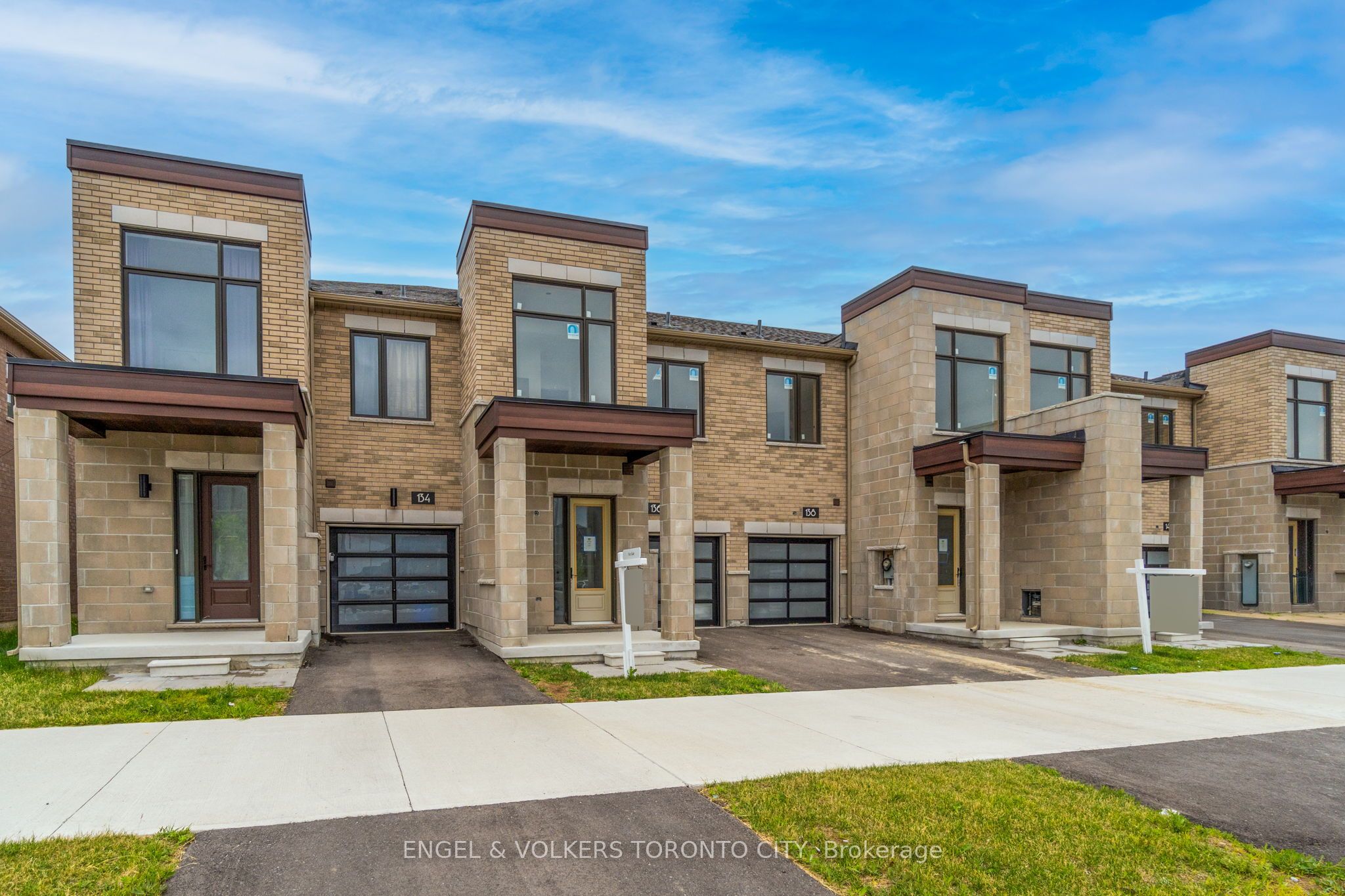 138 Mumbai Drive, Markham, On L3s 0g5