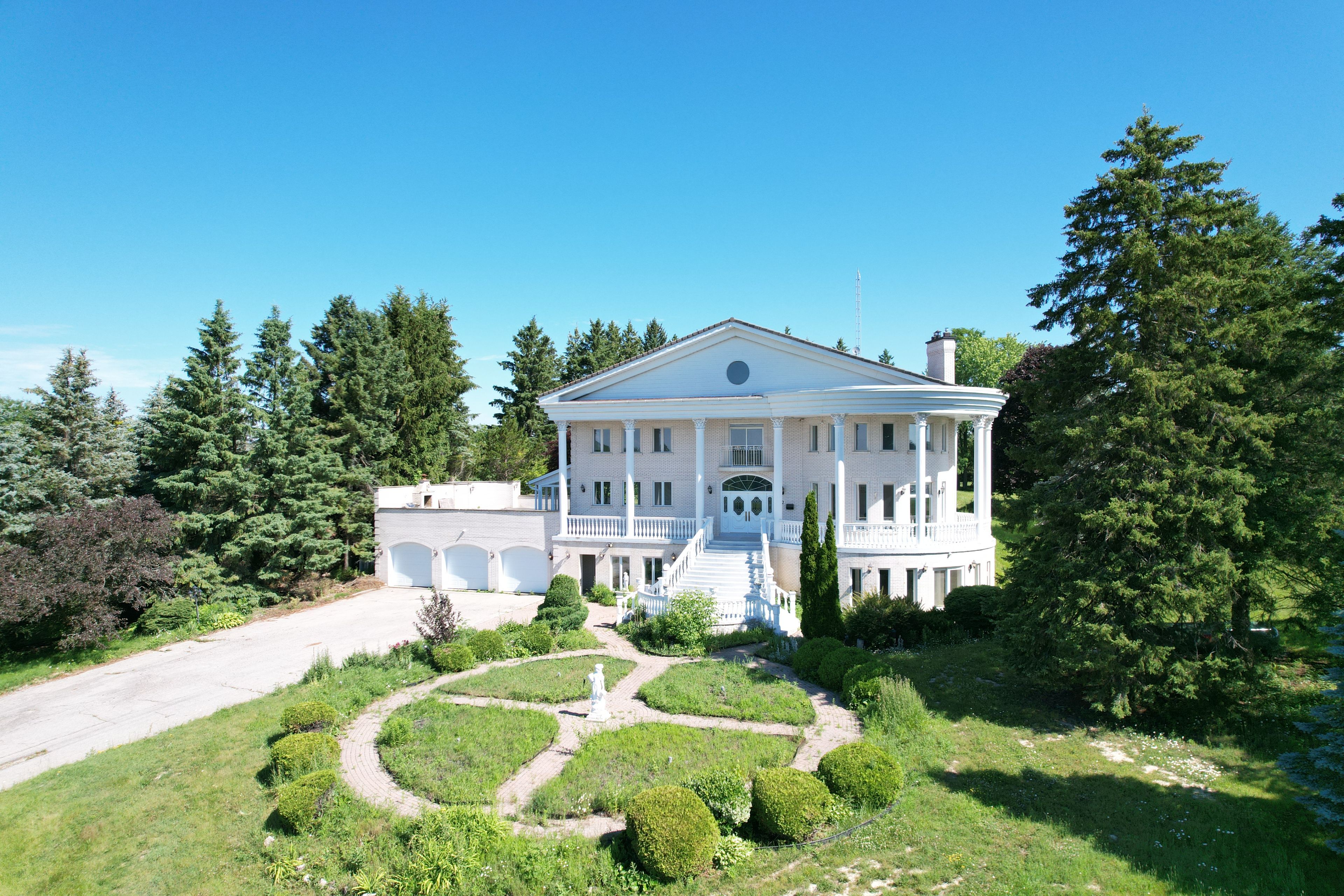 52 Nobleton Lakes Drive, King, On L0g 1t0