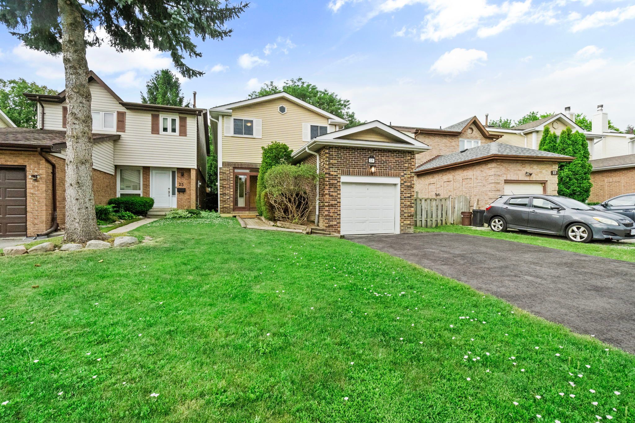 25 Lilac Avenue, Markham, On L3t 5k1