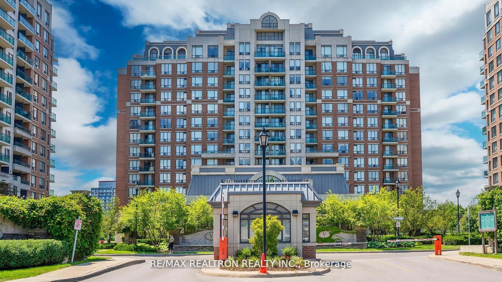 330 Red Maple Road 103, Richmond Hill, On L4c 0t6