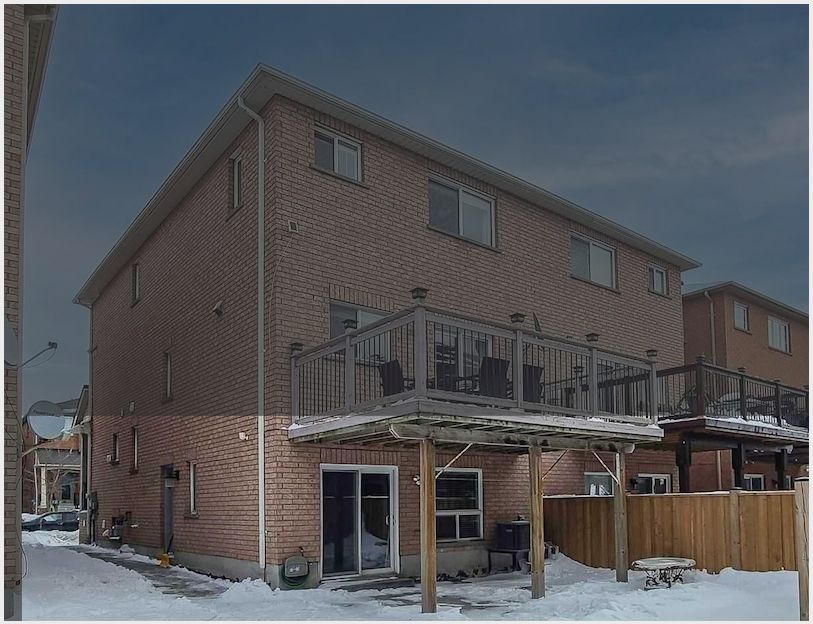 10 Portsmouth Road Walk Out Bsmt, Vaughan, On L6a 3e7