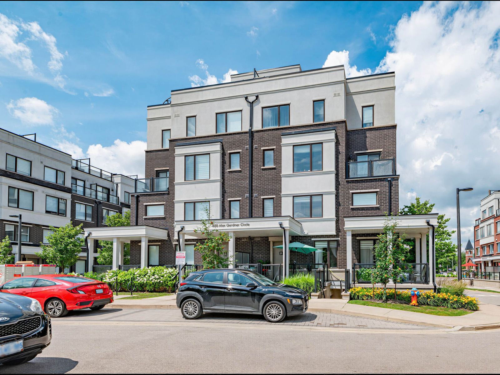 400 Alex Gardner Circle 86, Aurora, On L4g 3g5