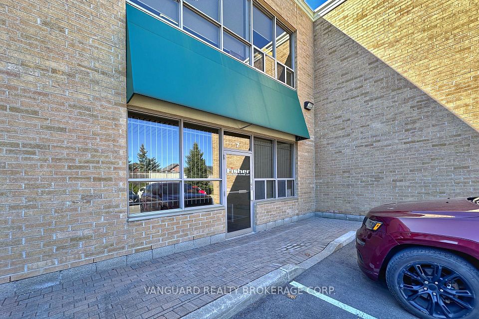 411 Confederation Parkway 7, Vaughan, On L4k 3p7