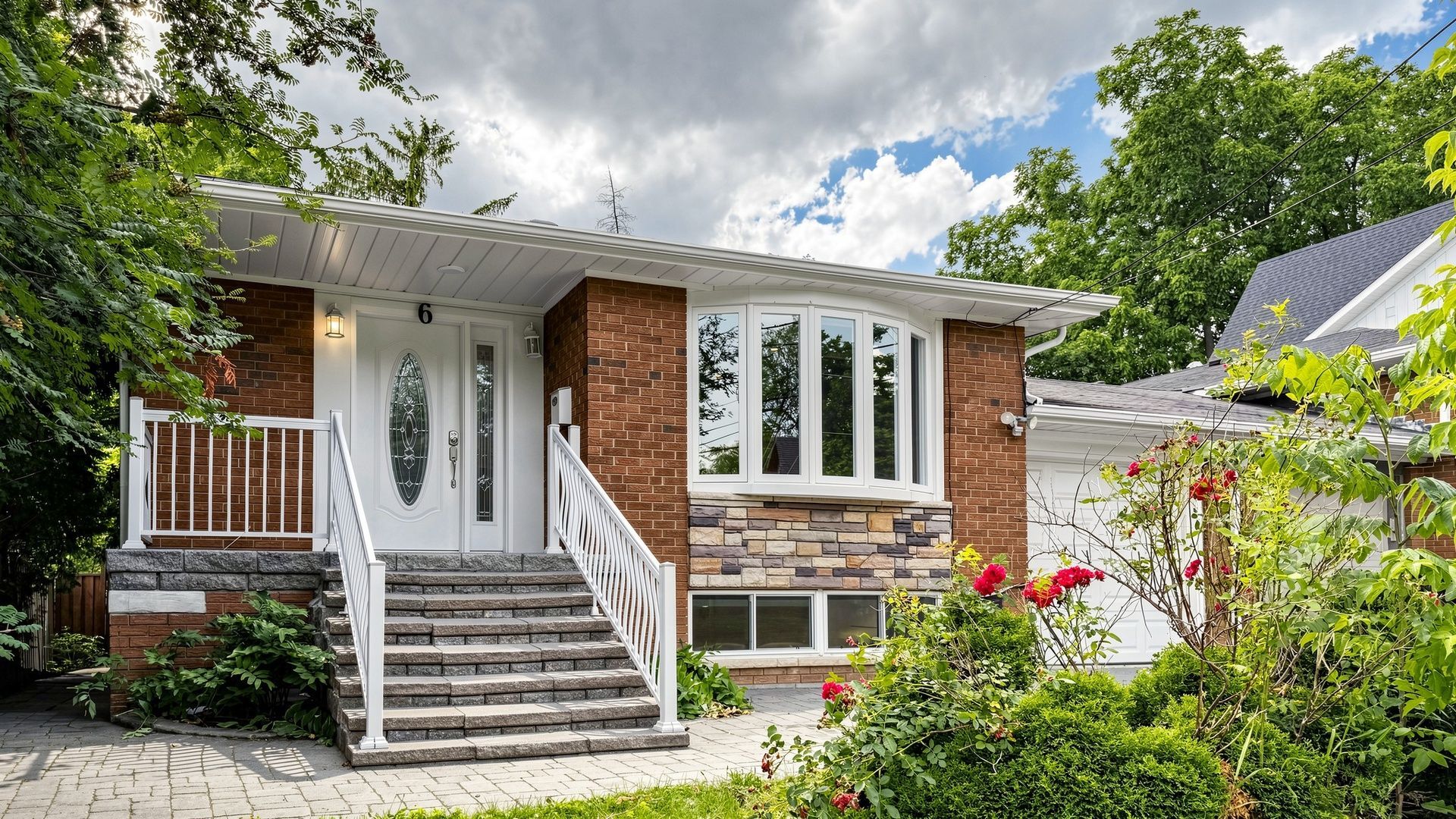 6 Albert Street, Markham, On L3p 2t2