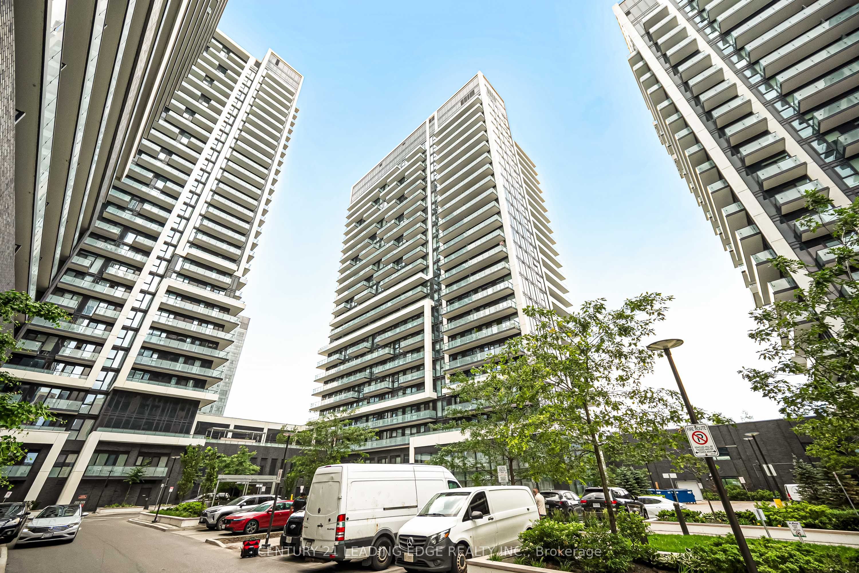 95 Oneida Crescent 707, Richmond Hill, On L4b 0h5