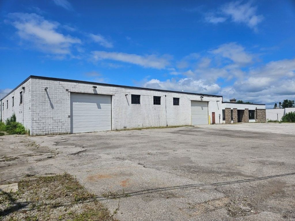 20 Mcdonald Street, Vaughan, On L4c 2b2