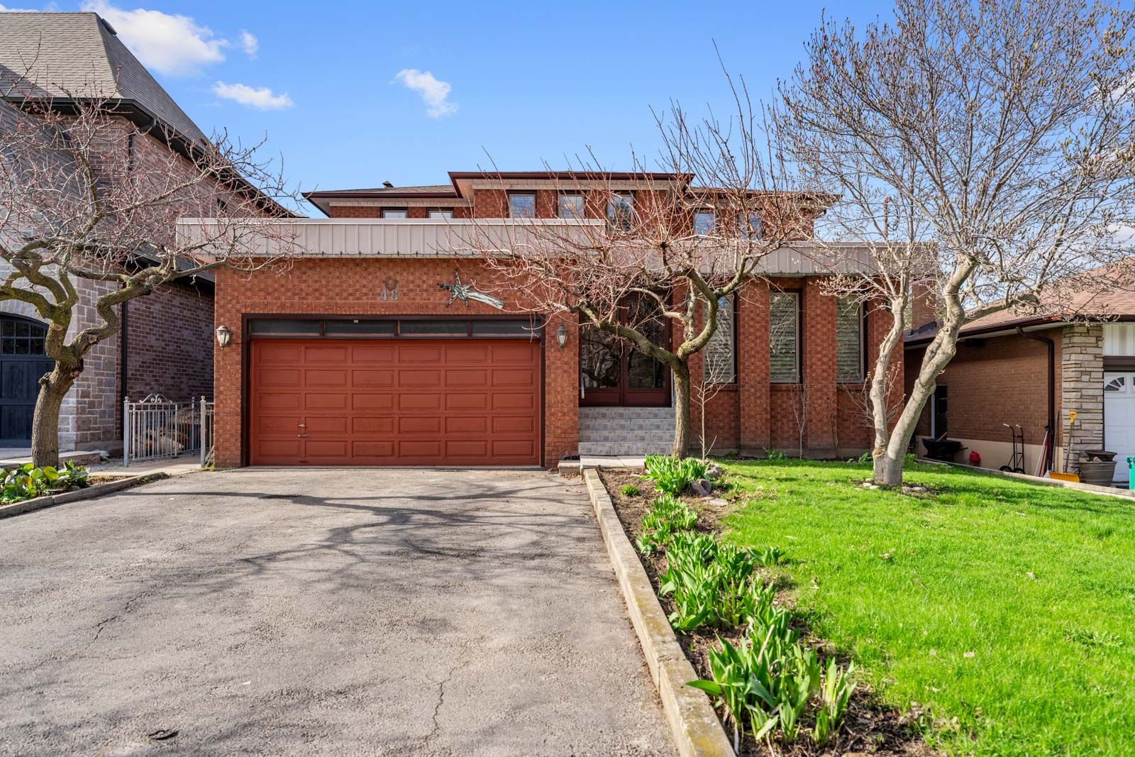 48 Weldrick Road W, Richmond Hill, On L4c 3t8