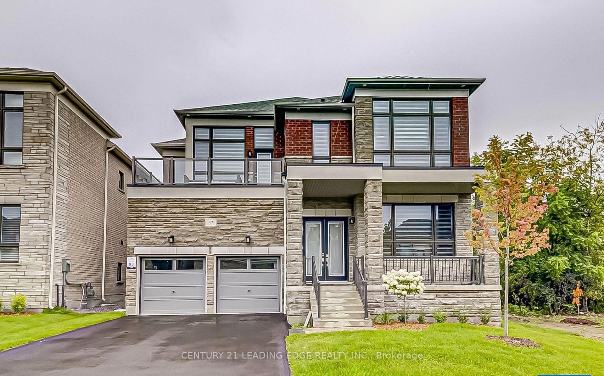 37 Woodhaven Avenue, Aurora, On L4g 3y1