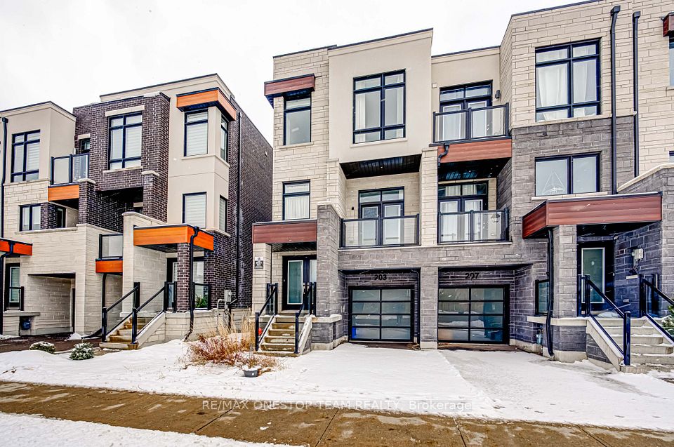 203 Lebovic Campus Drive, Vaughan, On L6a 5a1