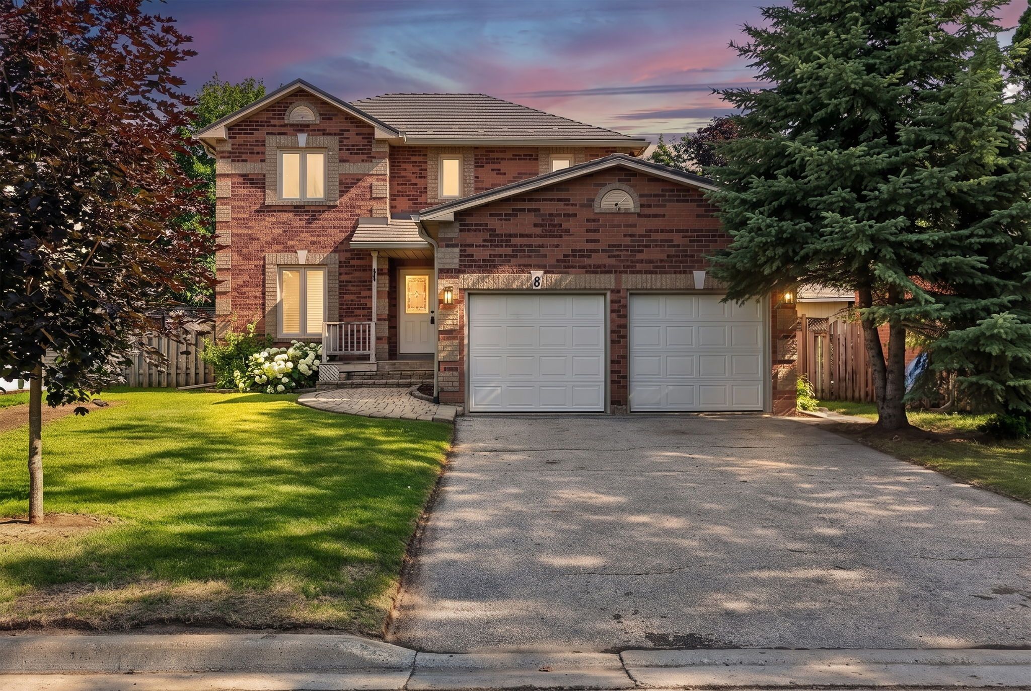 8 Mccullough Avenue, New Tecumseth, On L0g 1a0