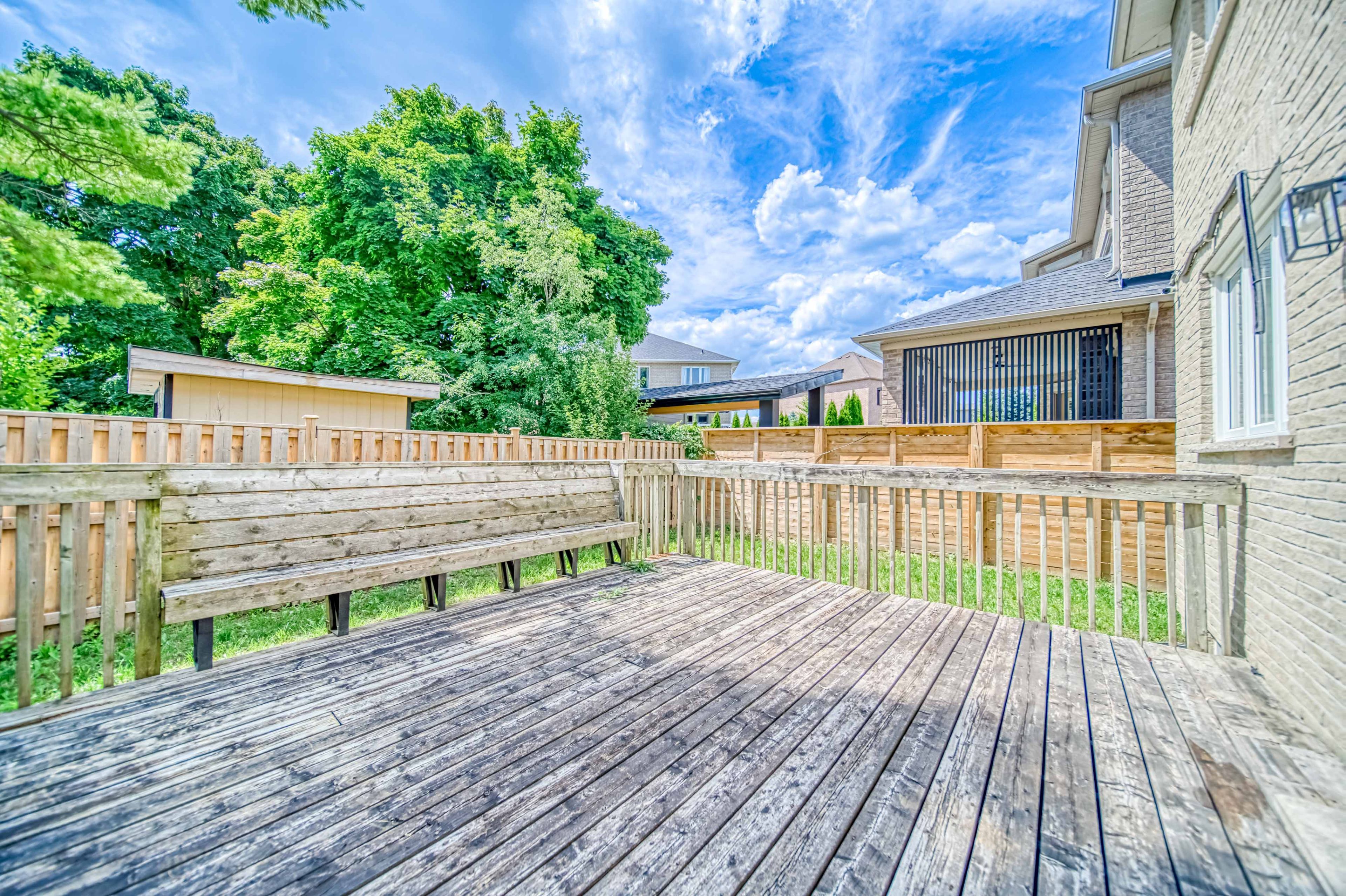 98 Leyburn Avenue, Richmond Hill, On L4c 0j6
