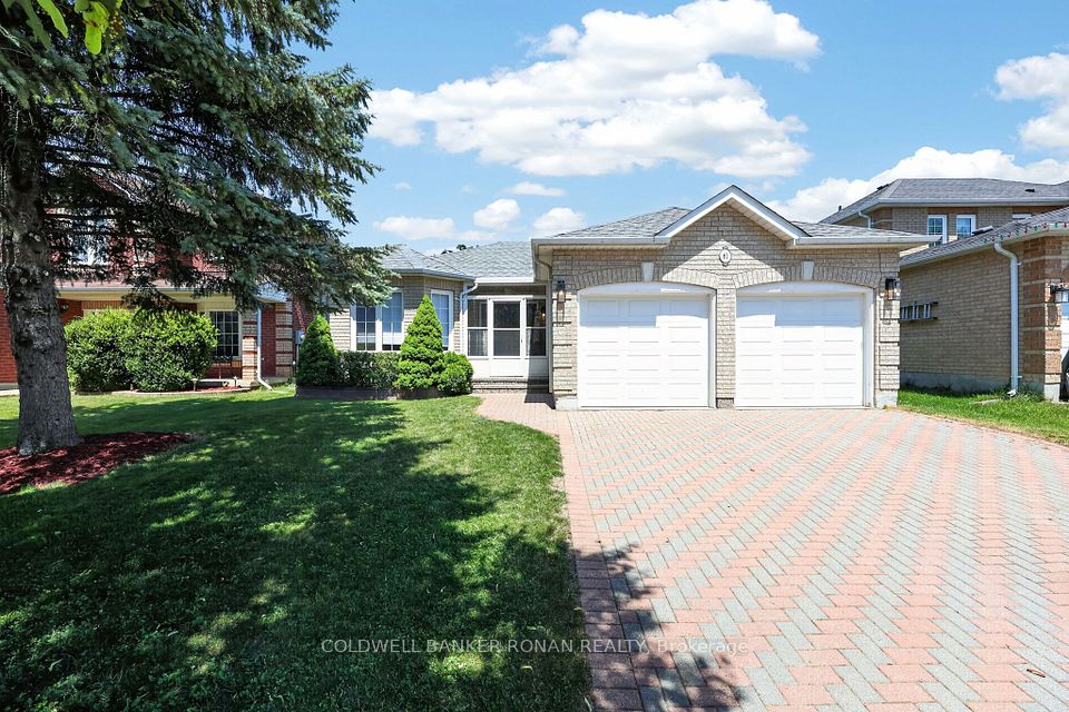 61 Darling Crescent, New Tecumseth, On L9r 1p5