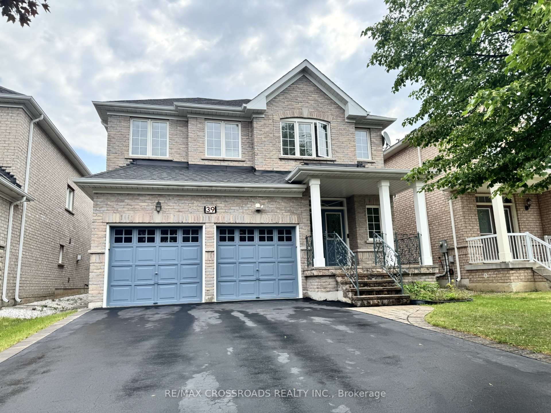 39 Pantano Drive, Vaughan, On L4j 0a9
