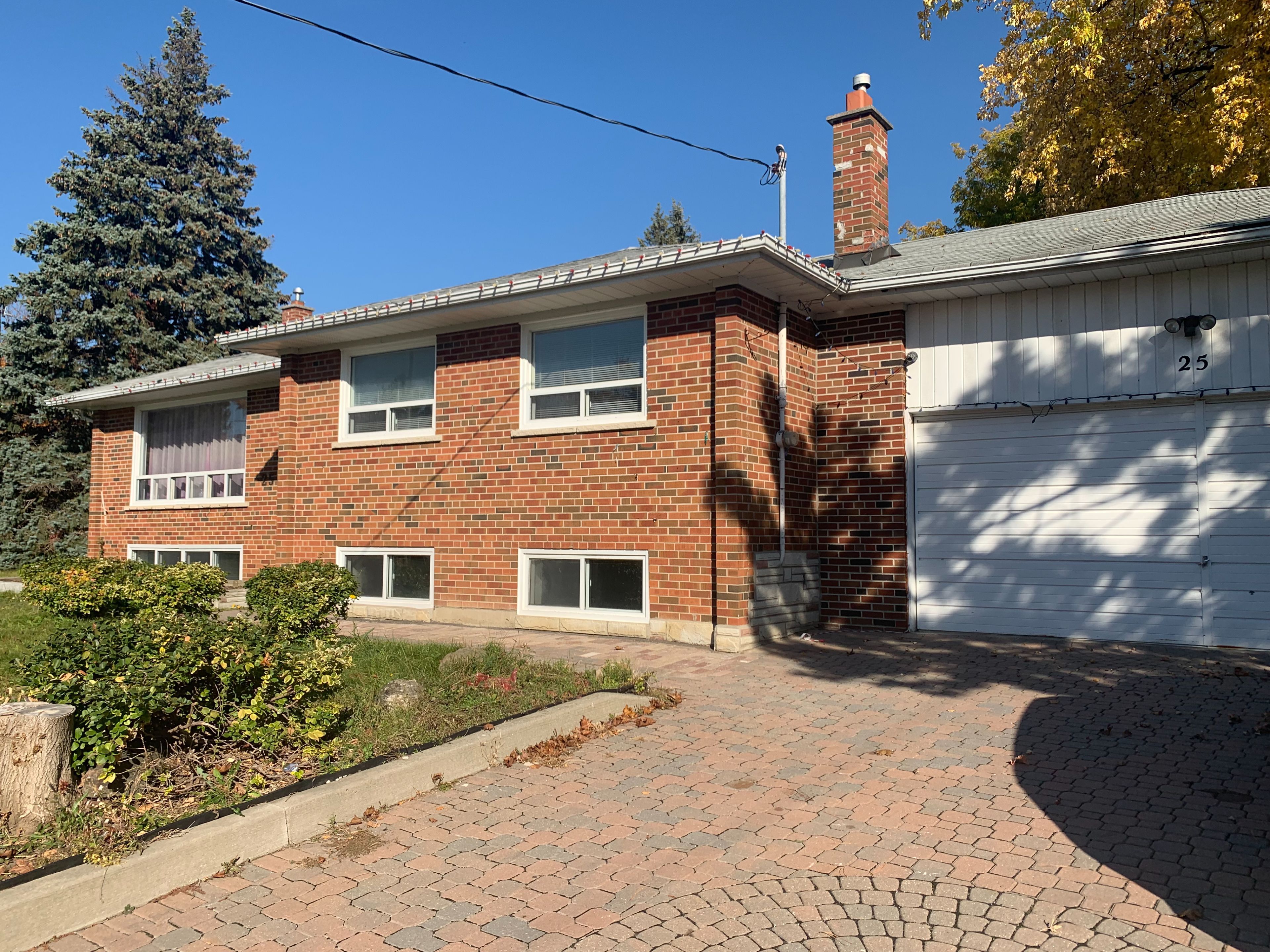 25 Gentry Crescent Main, Richmond Hill, On L4c 2g8