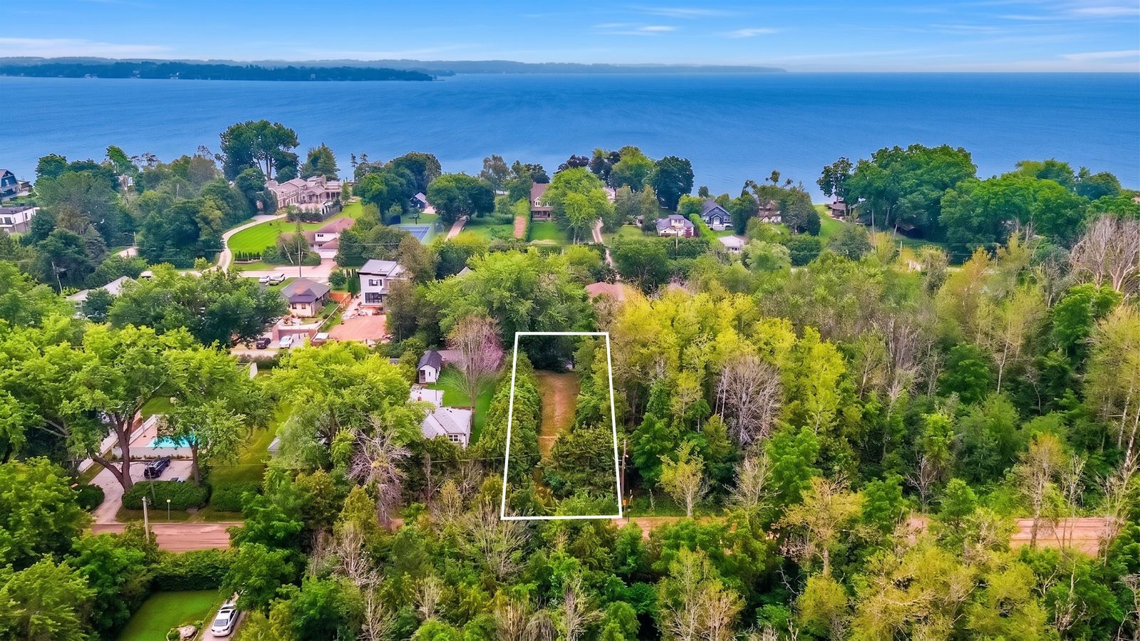 837 Frederick Street, Innisfil, On L0l 1w0