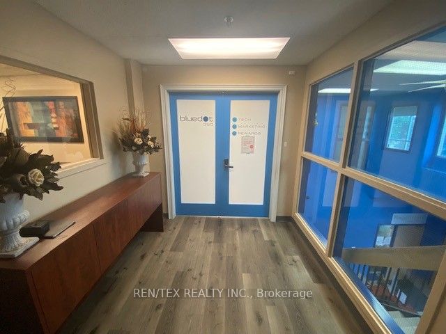 151 Corstate Avenue 2b, Vaughan, On L4k 4y2
