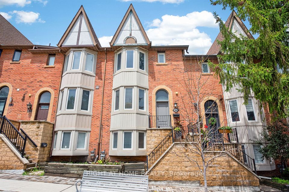 186 Woodbridge Avenue 45, Vaughan, On L4l 2s8