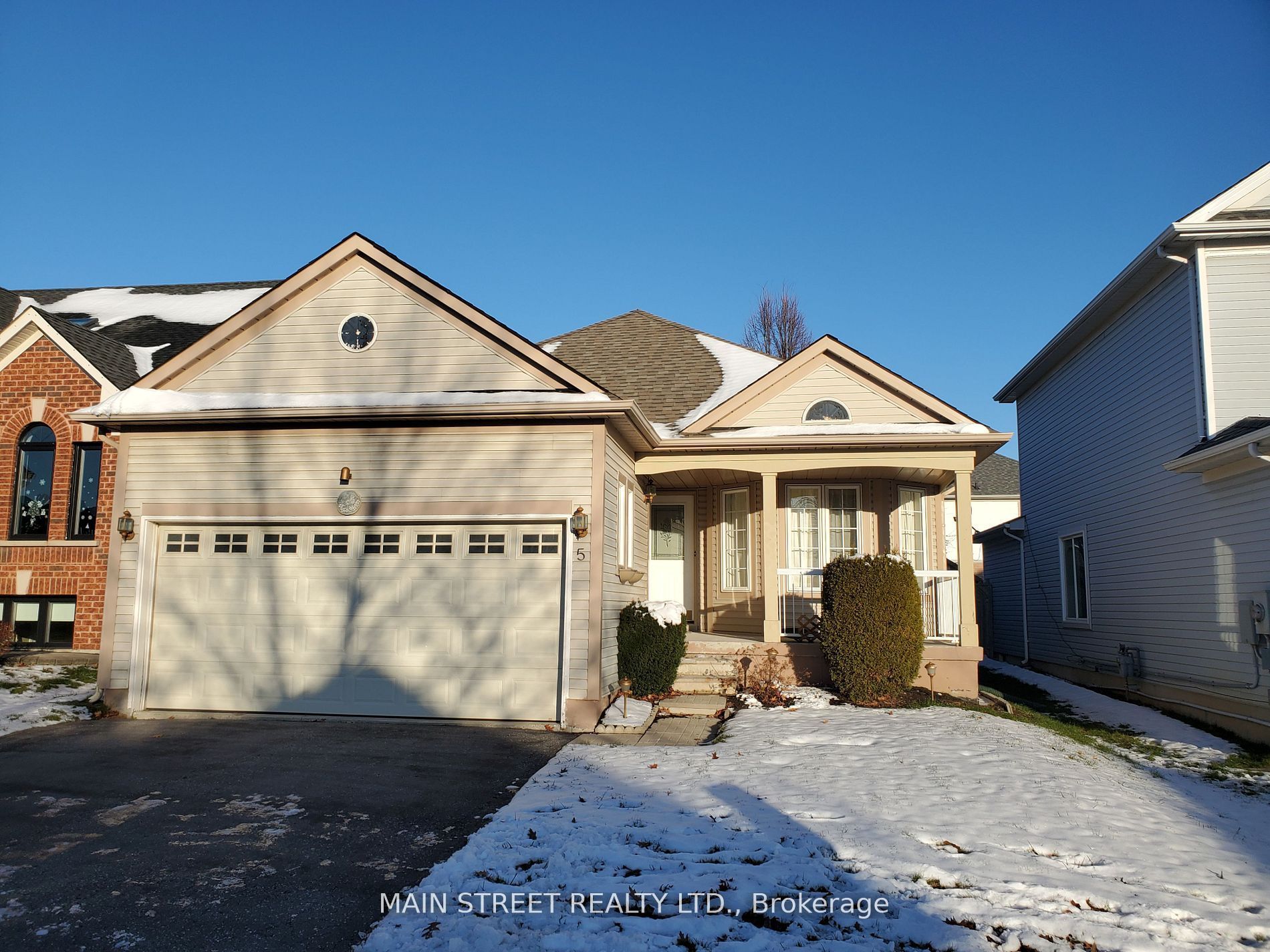 5 Brecken Drive, Georgina, On L4p 4a3