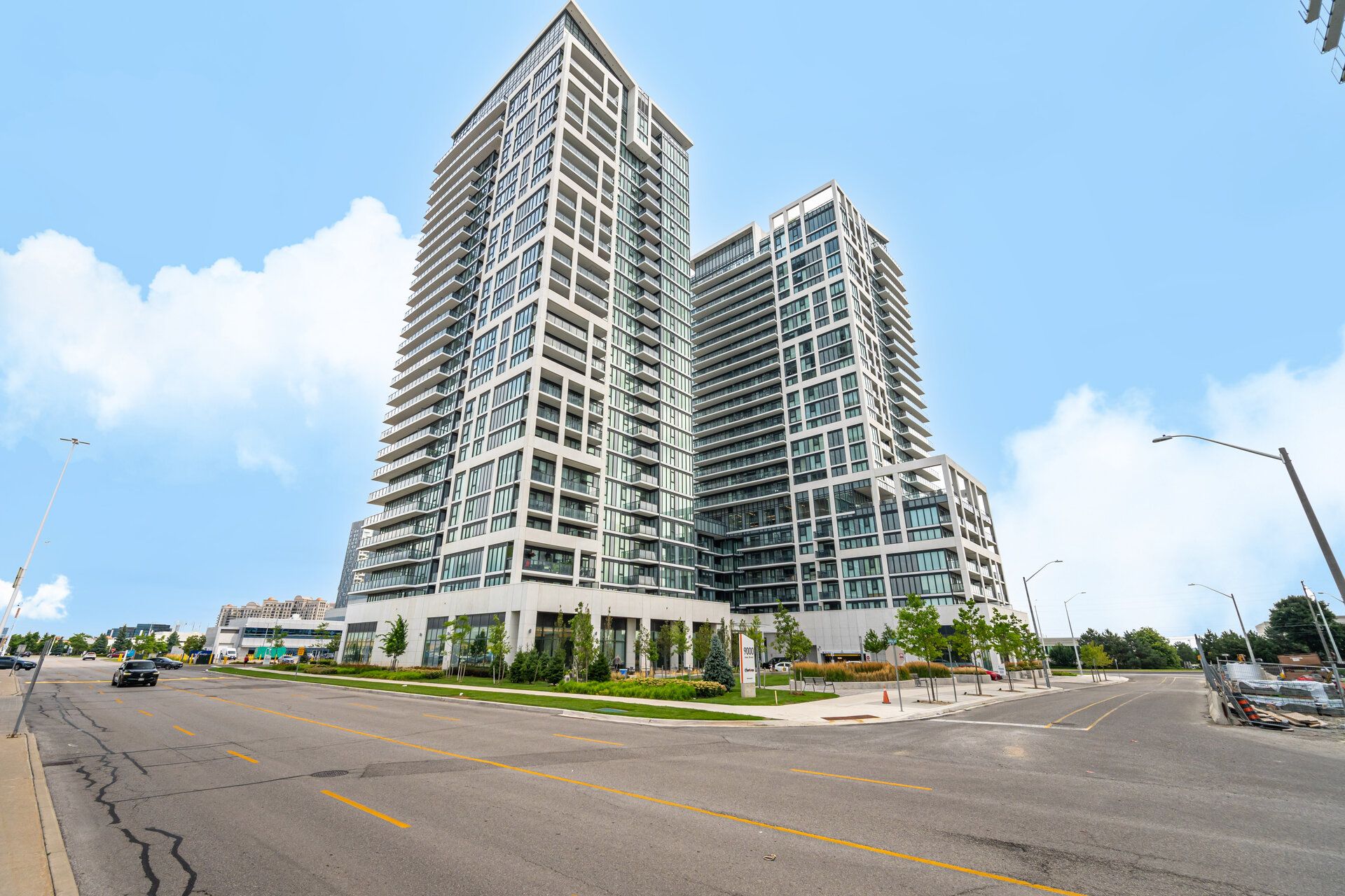 9000 Jane Street 221, Vaughan, On L4k 0m6