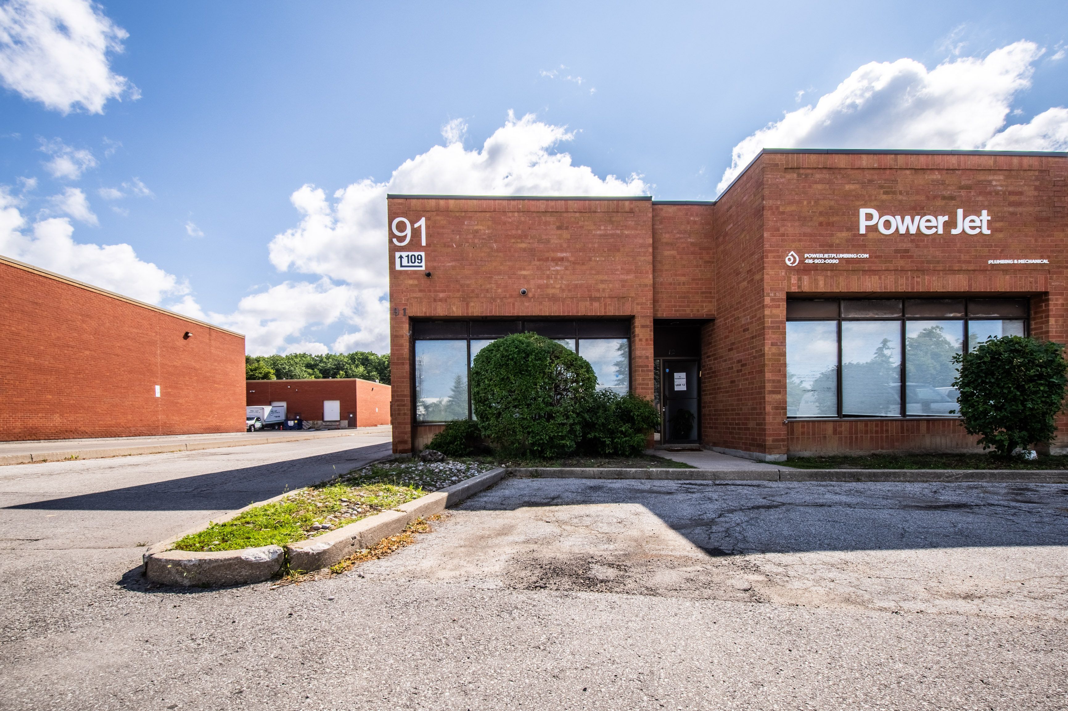 91 Fernstaff Court 12, Vaughan, On L4k 3l9
