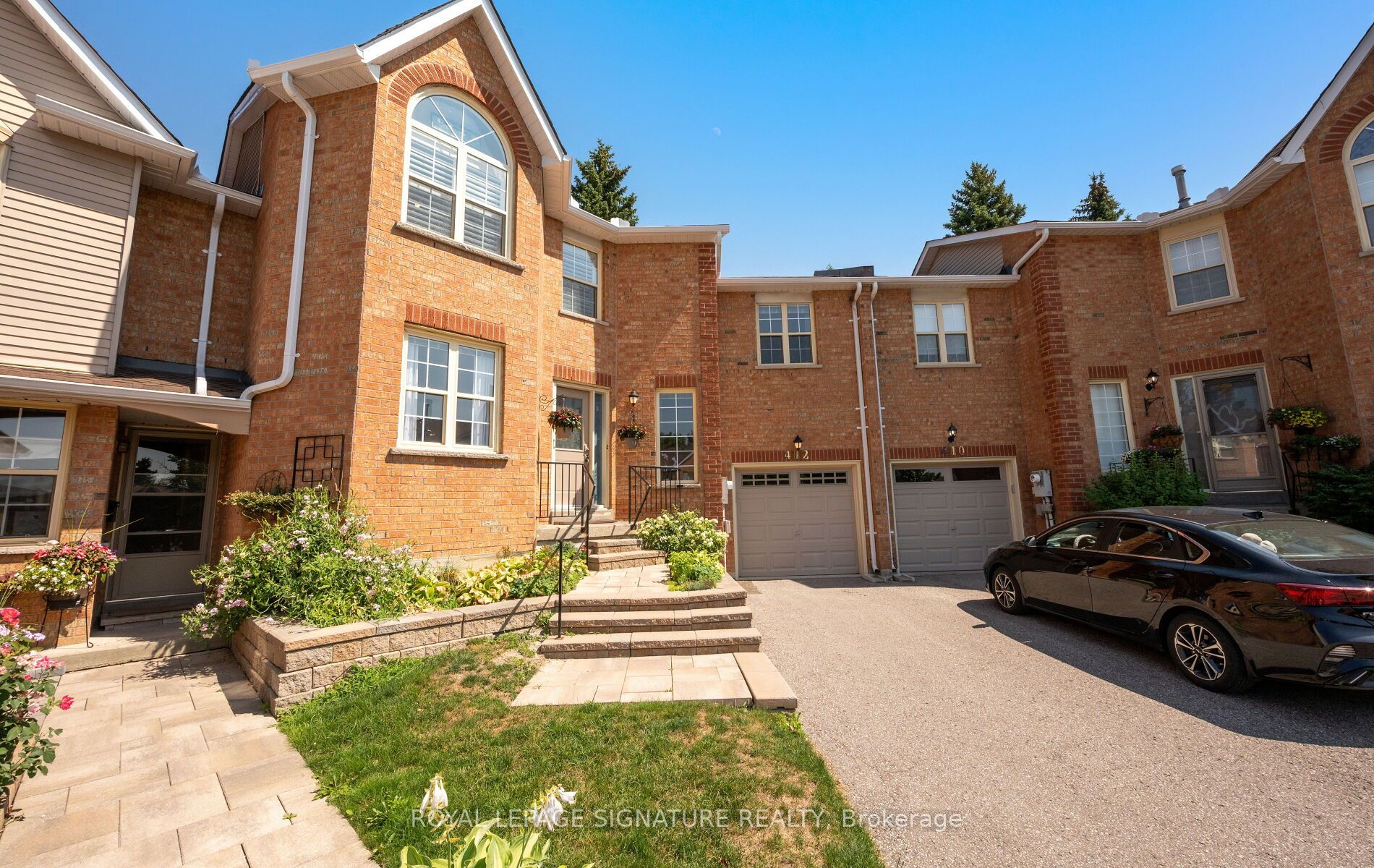 412 Butler Court, Aurora, On L4g 6g8