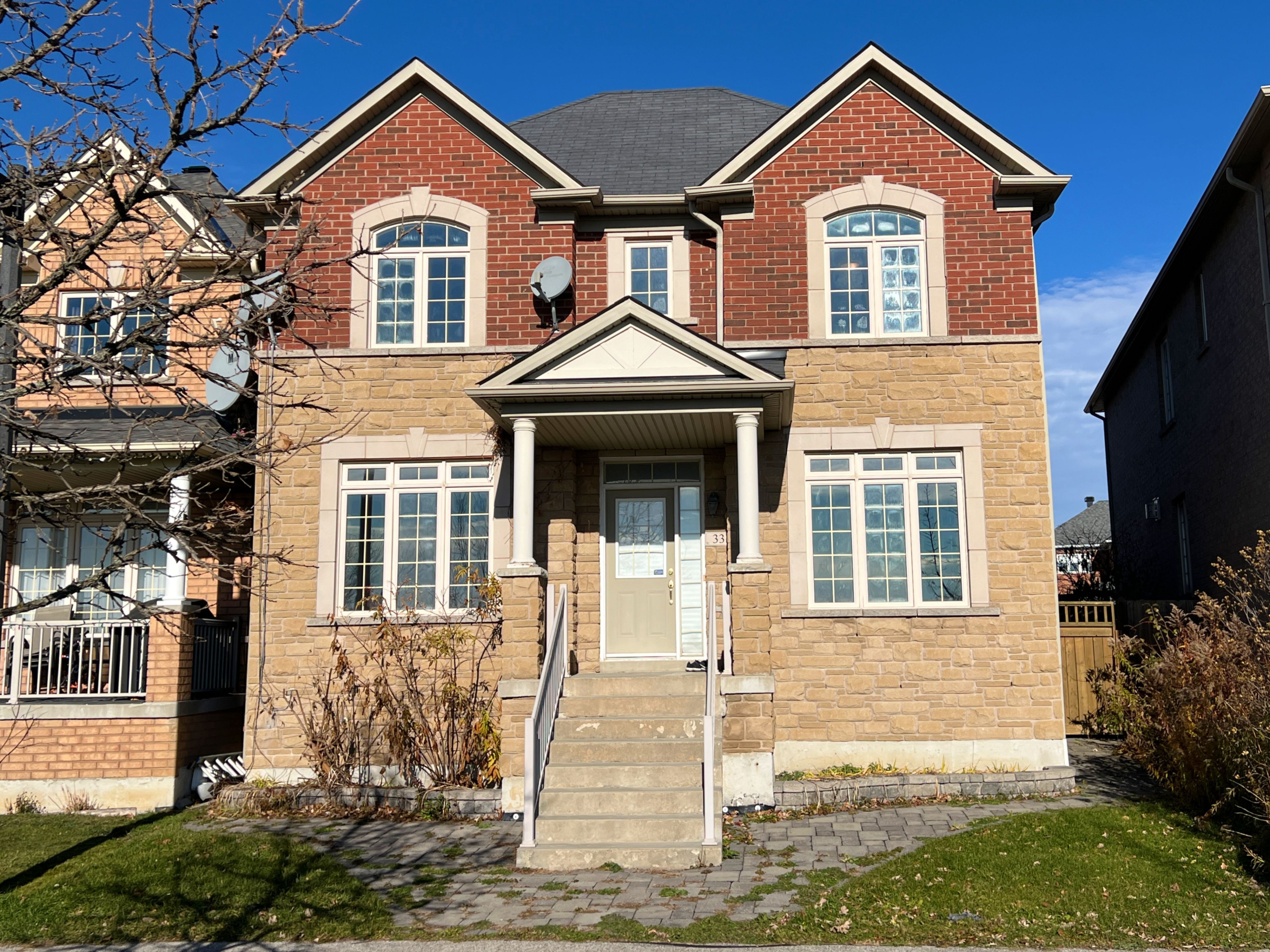 33 Oakmoor Lane, Markham, On L6b 0p1