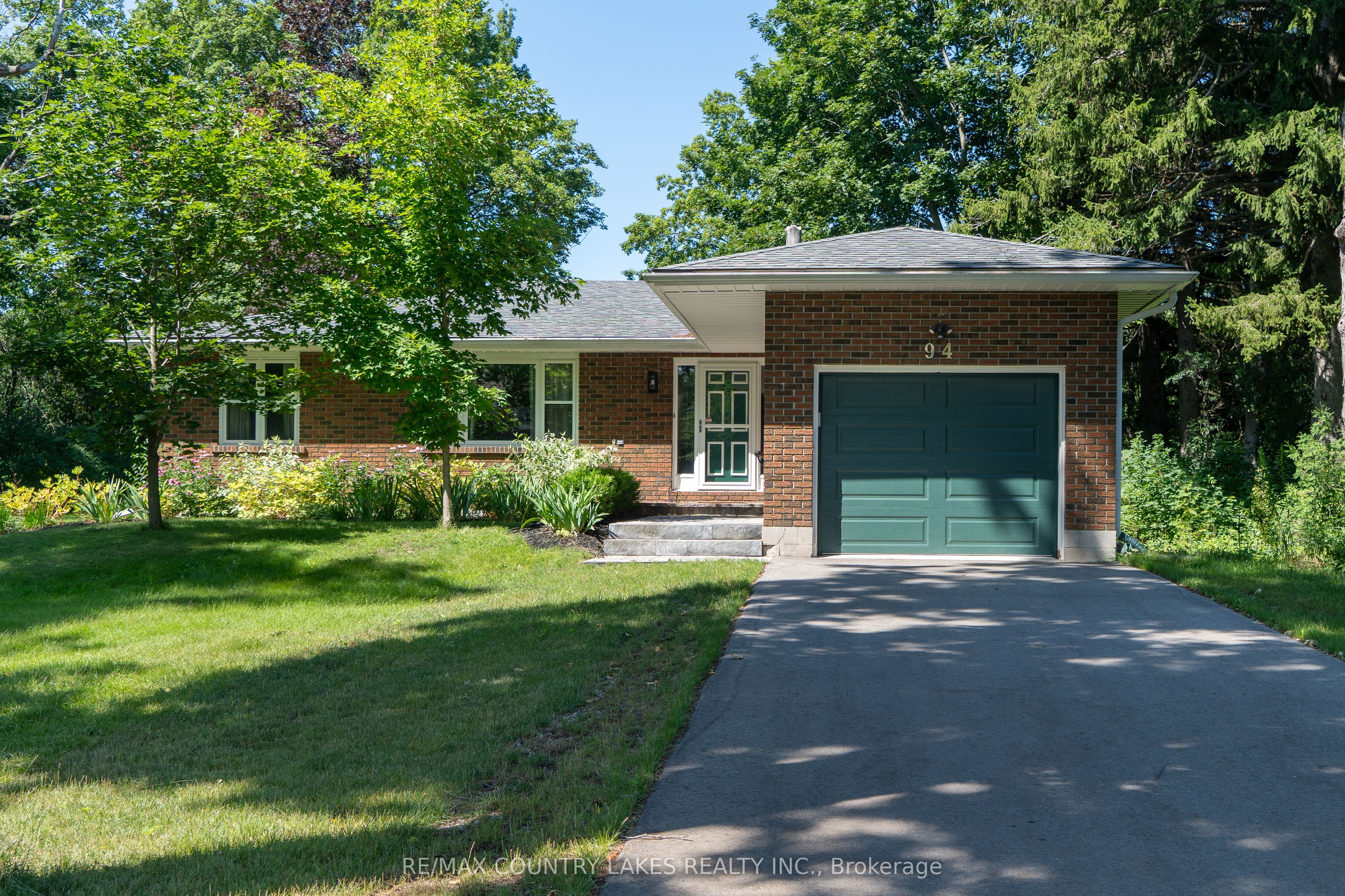 94 Laidlaw Street N, Brock, On L0e 1e0