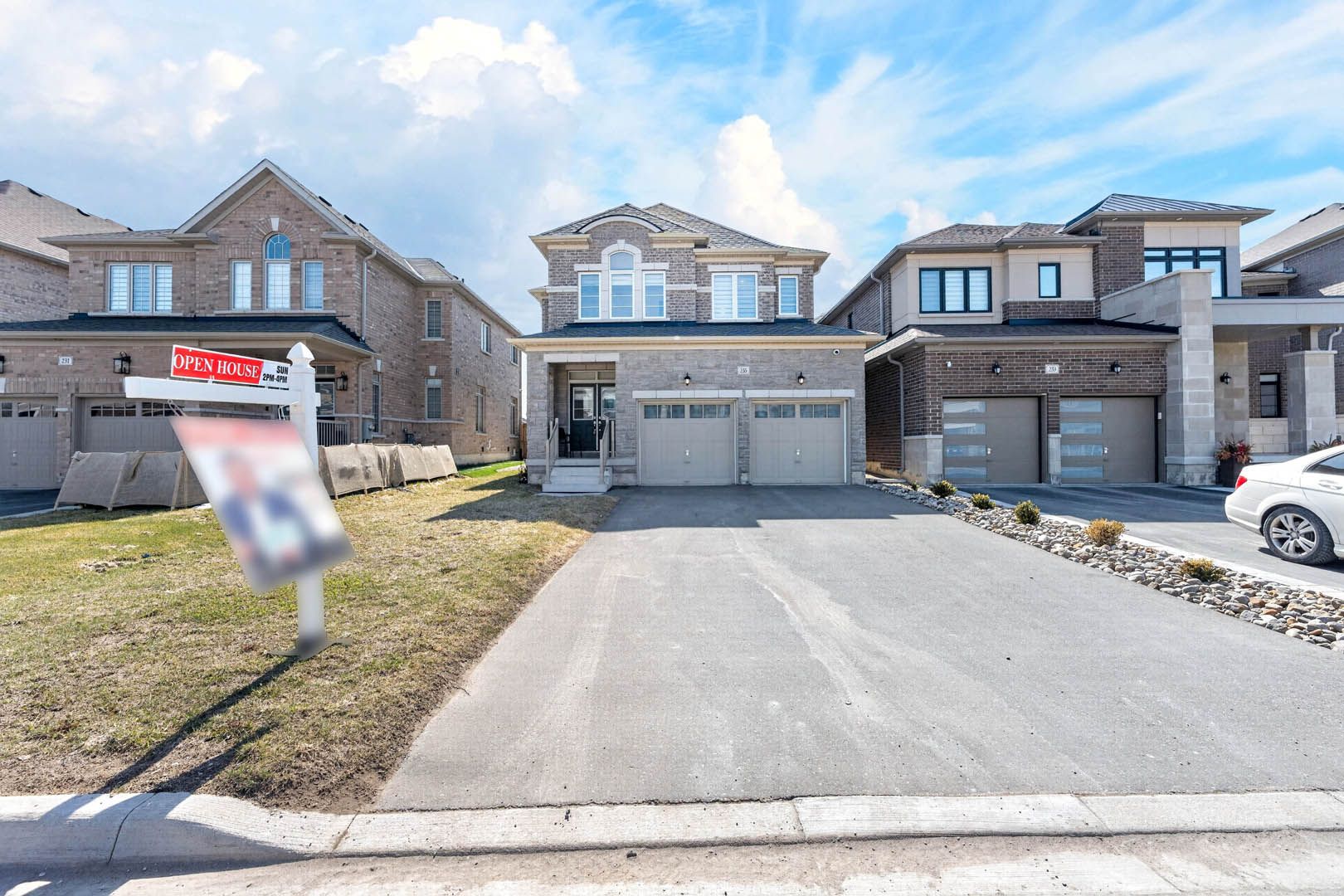 235 Ferragine Crescent, Bradford West Gwillimbury, On L3z 4k1