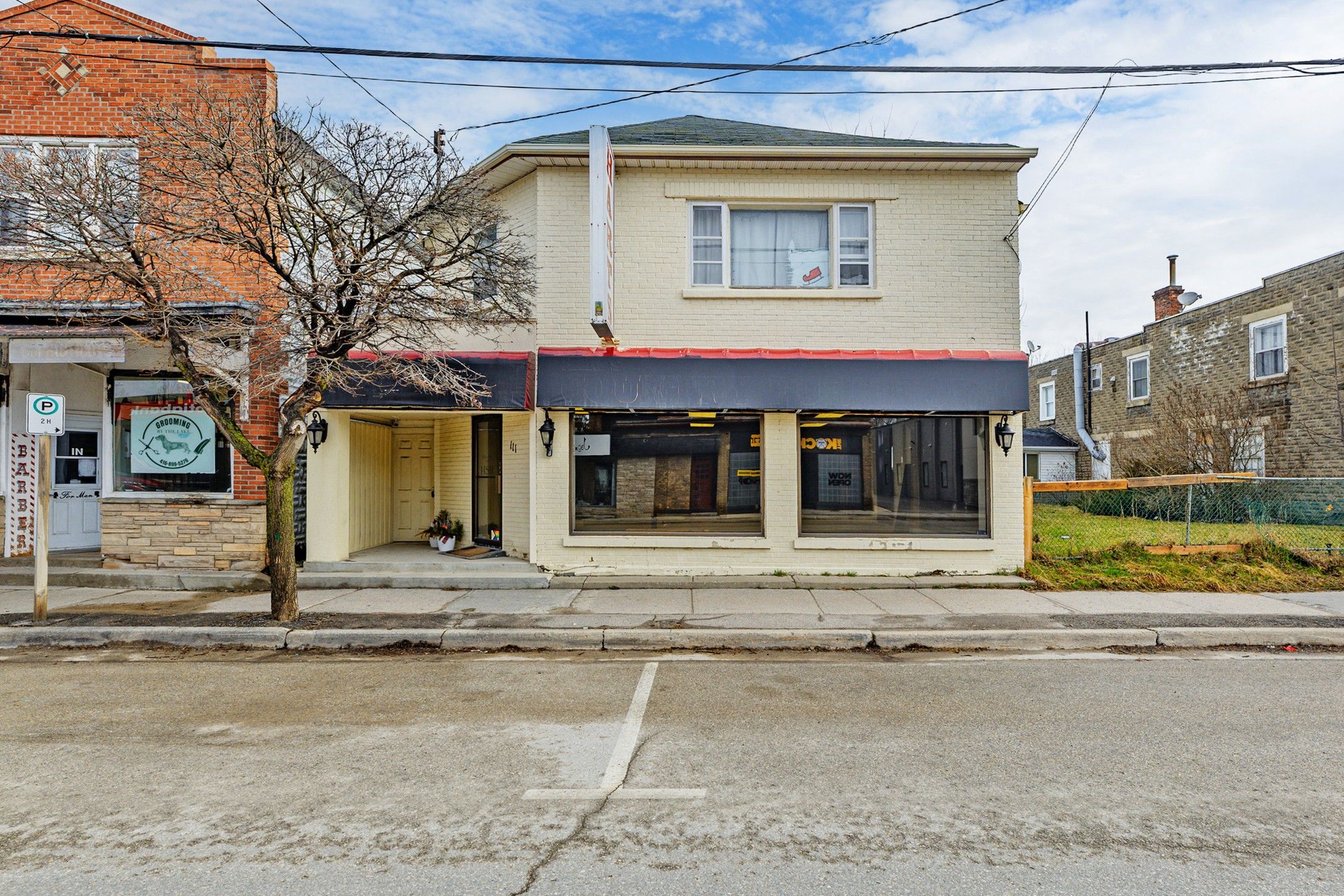111 High Street, Georgina, On L0e 1r0