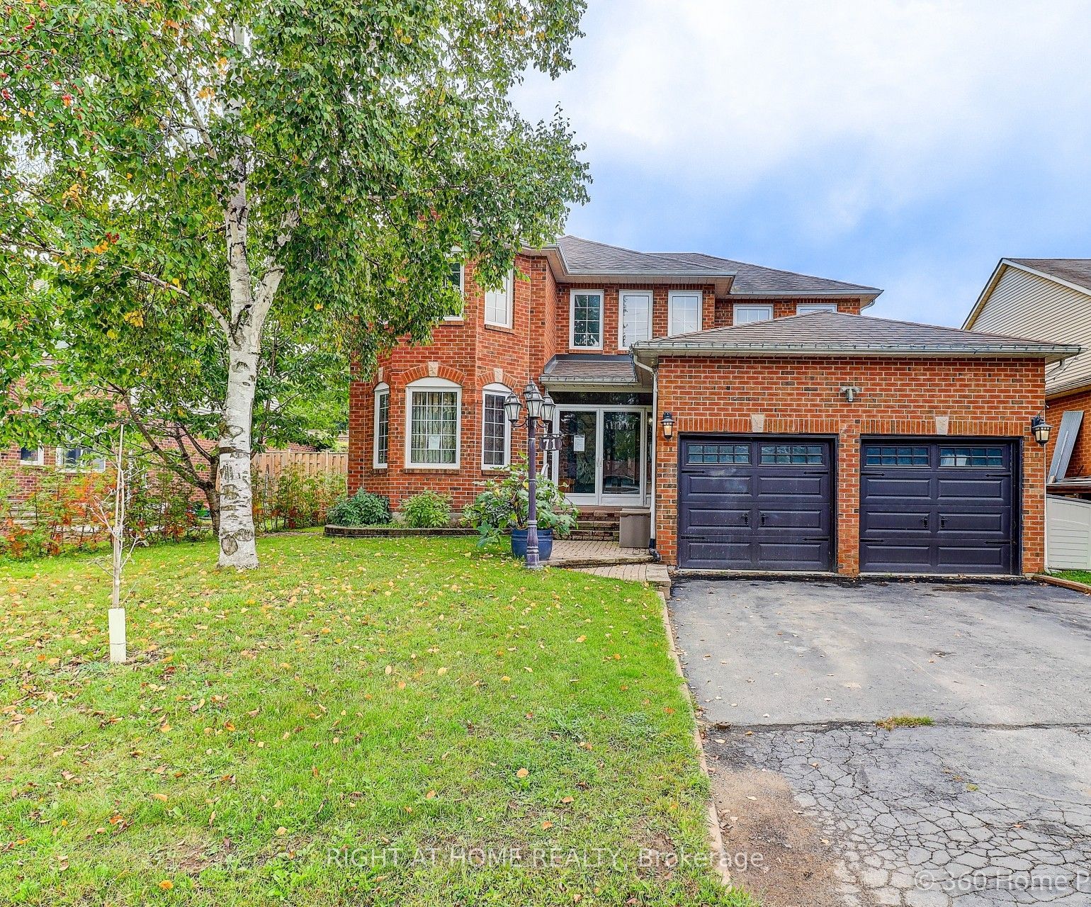 71 Church Street, Georgina, On L4p 0k7