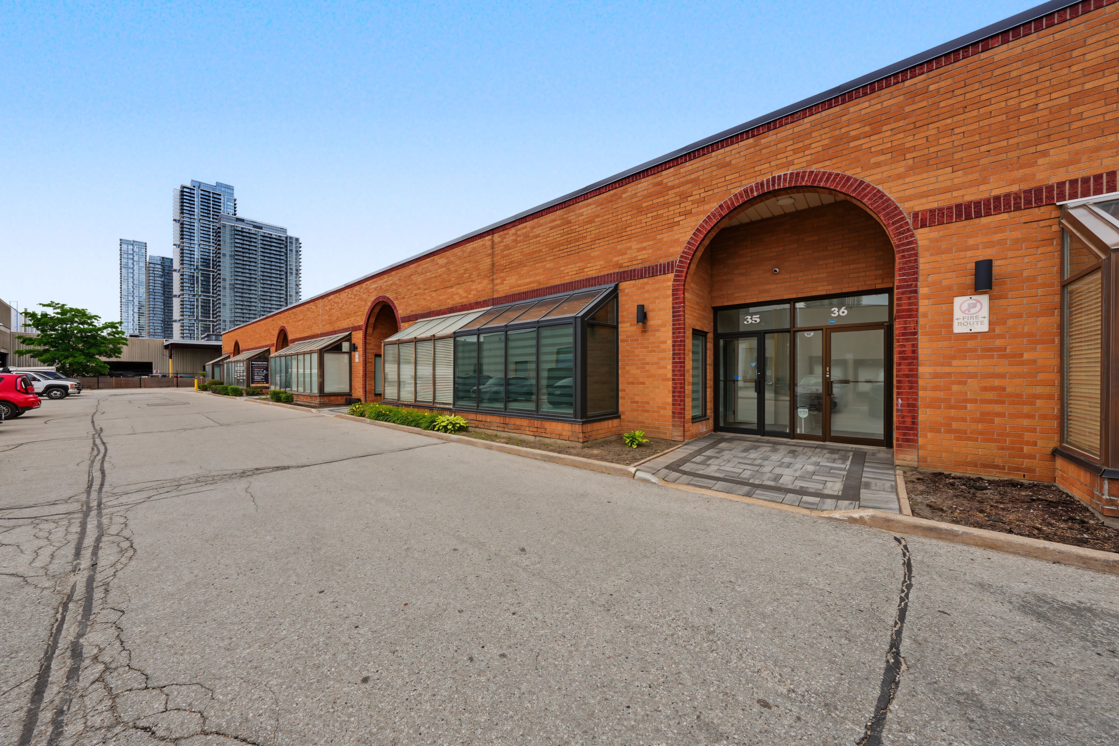 400 Creditstone Road 35, Vaughan, On L4k 3z3
