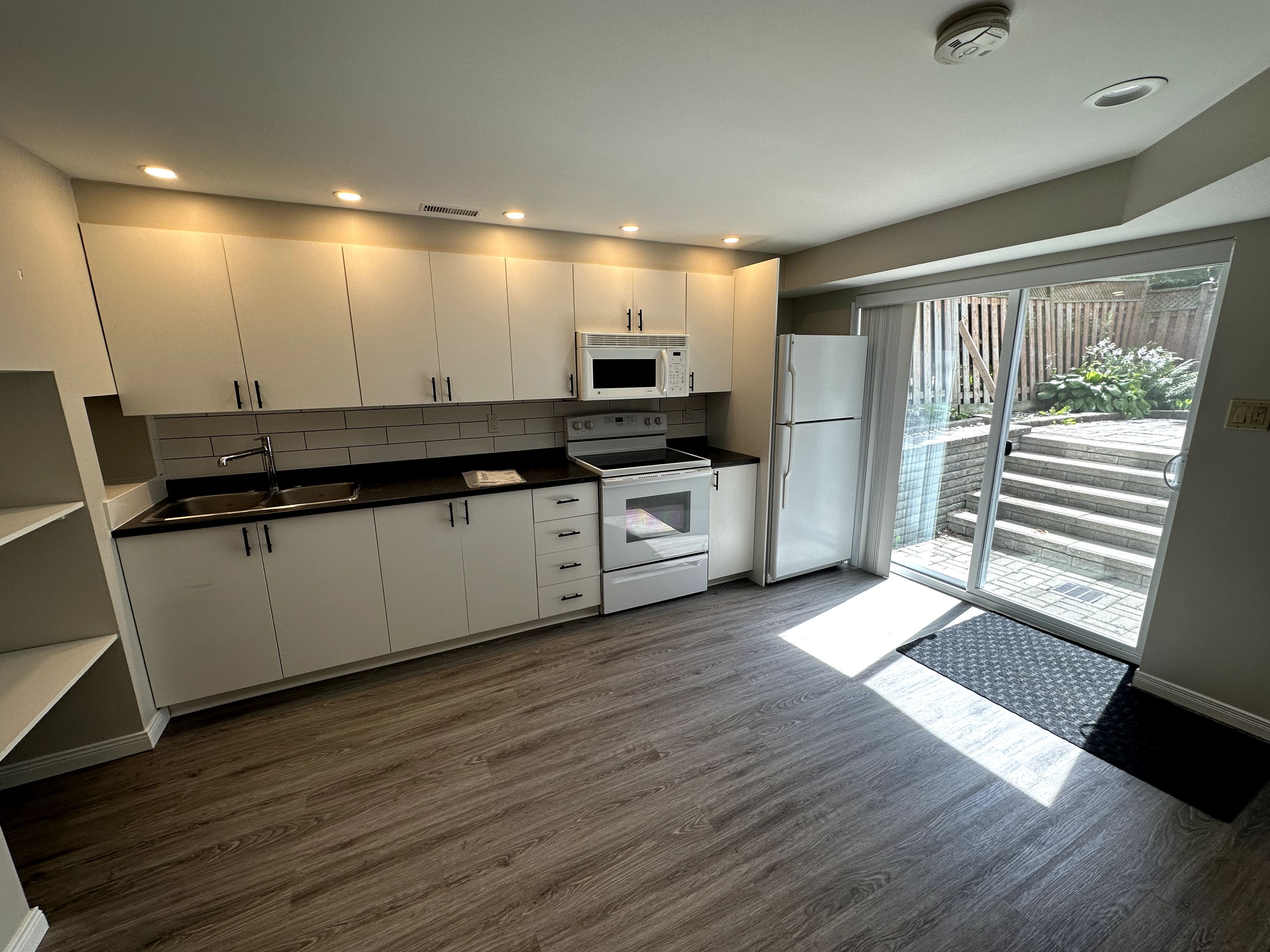 38 Rush Road Bsmt, Aurora, On L4g 7g5