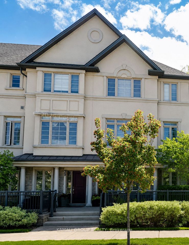39 Beverley Glen Boulevard, Vaughan, On L4j 0g8