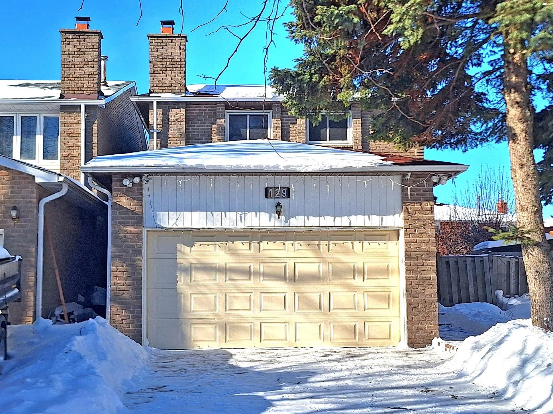 129 Appleby Crescent, Markham, On L3r 4l1