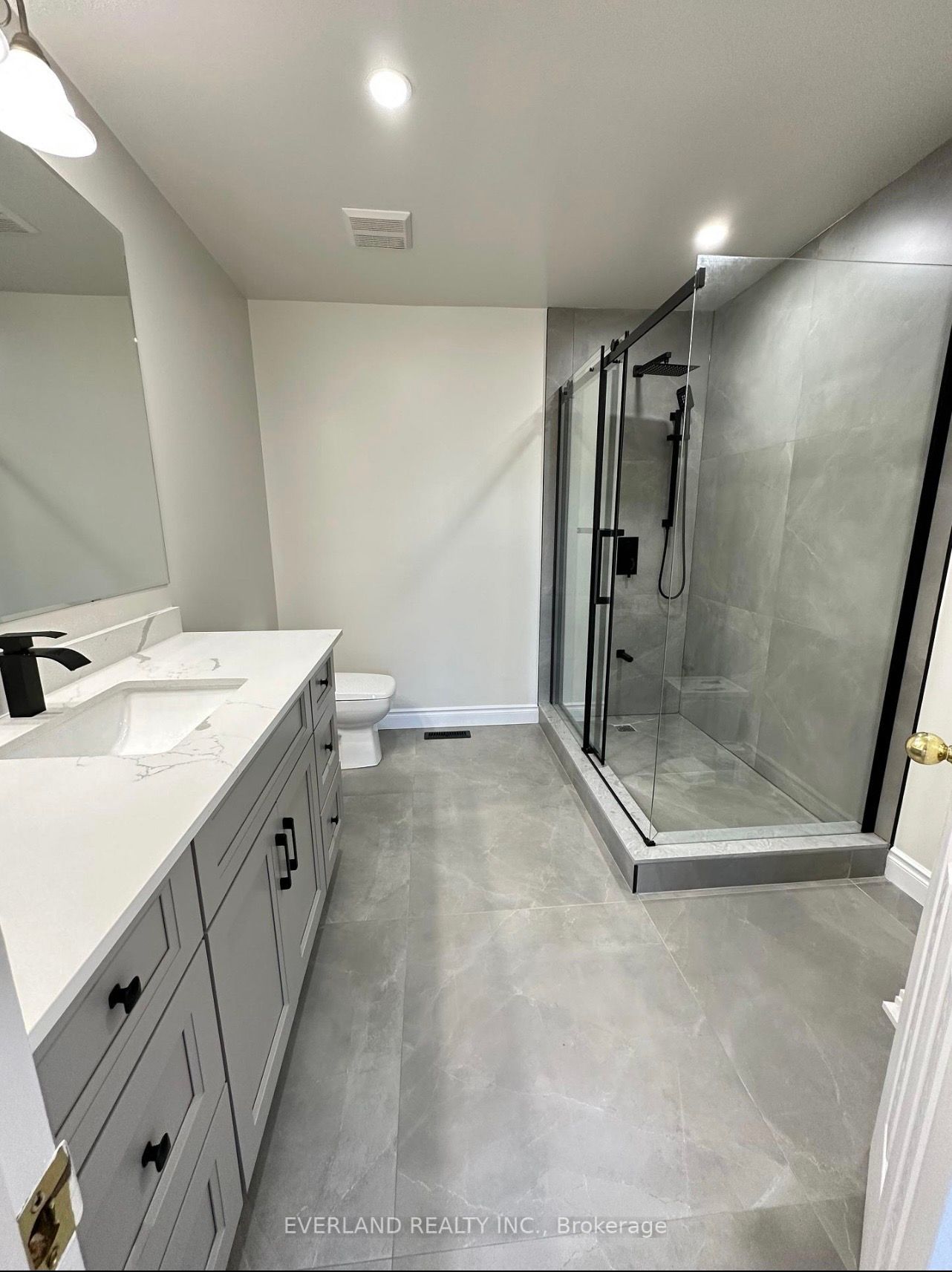 7 Bassett Avenue, Richmond Hill, On L4b 4m8