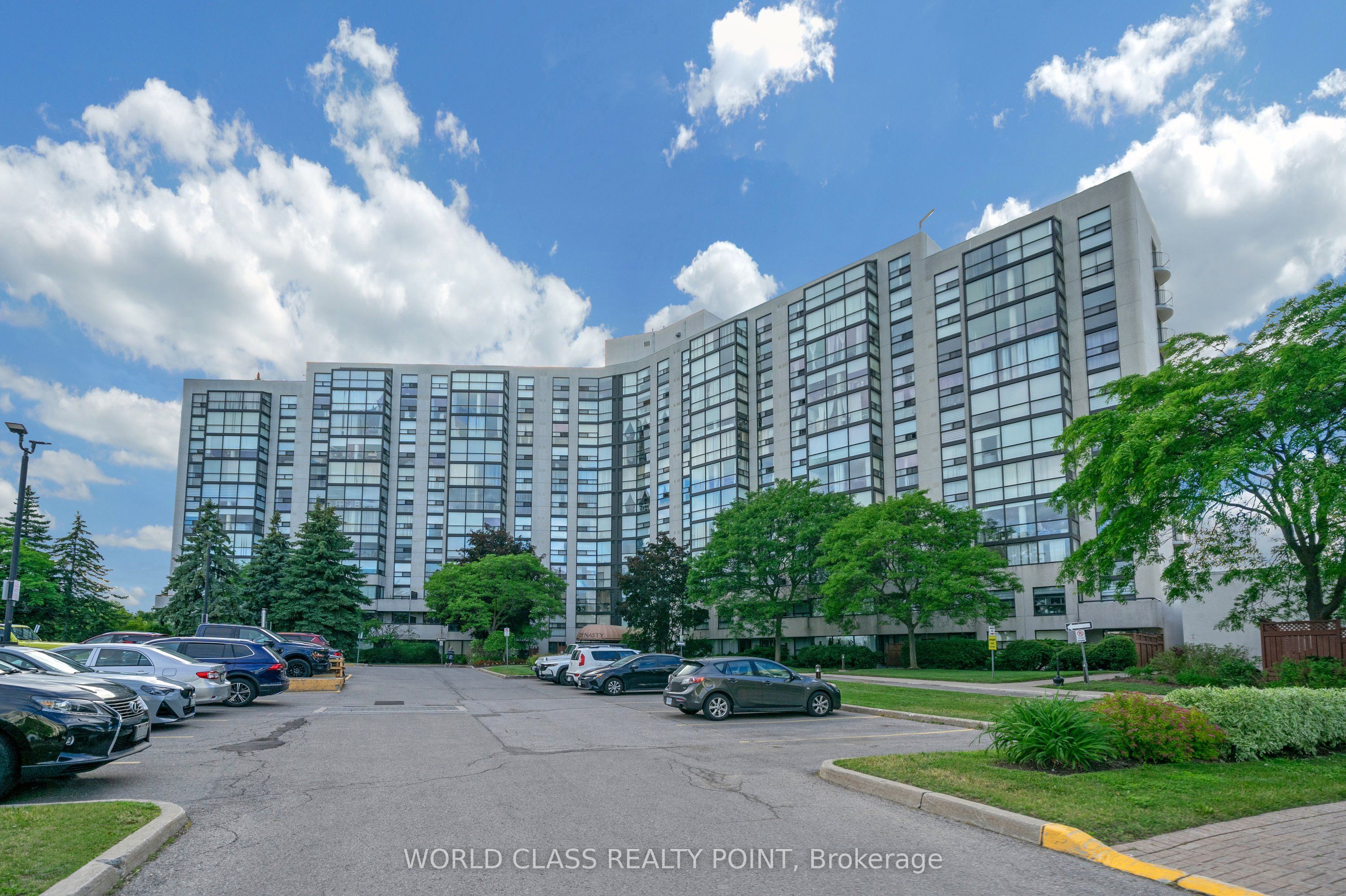 40 Harding Boulevard 201, Richmond Hill, On L4c 9s5