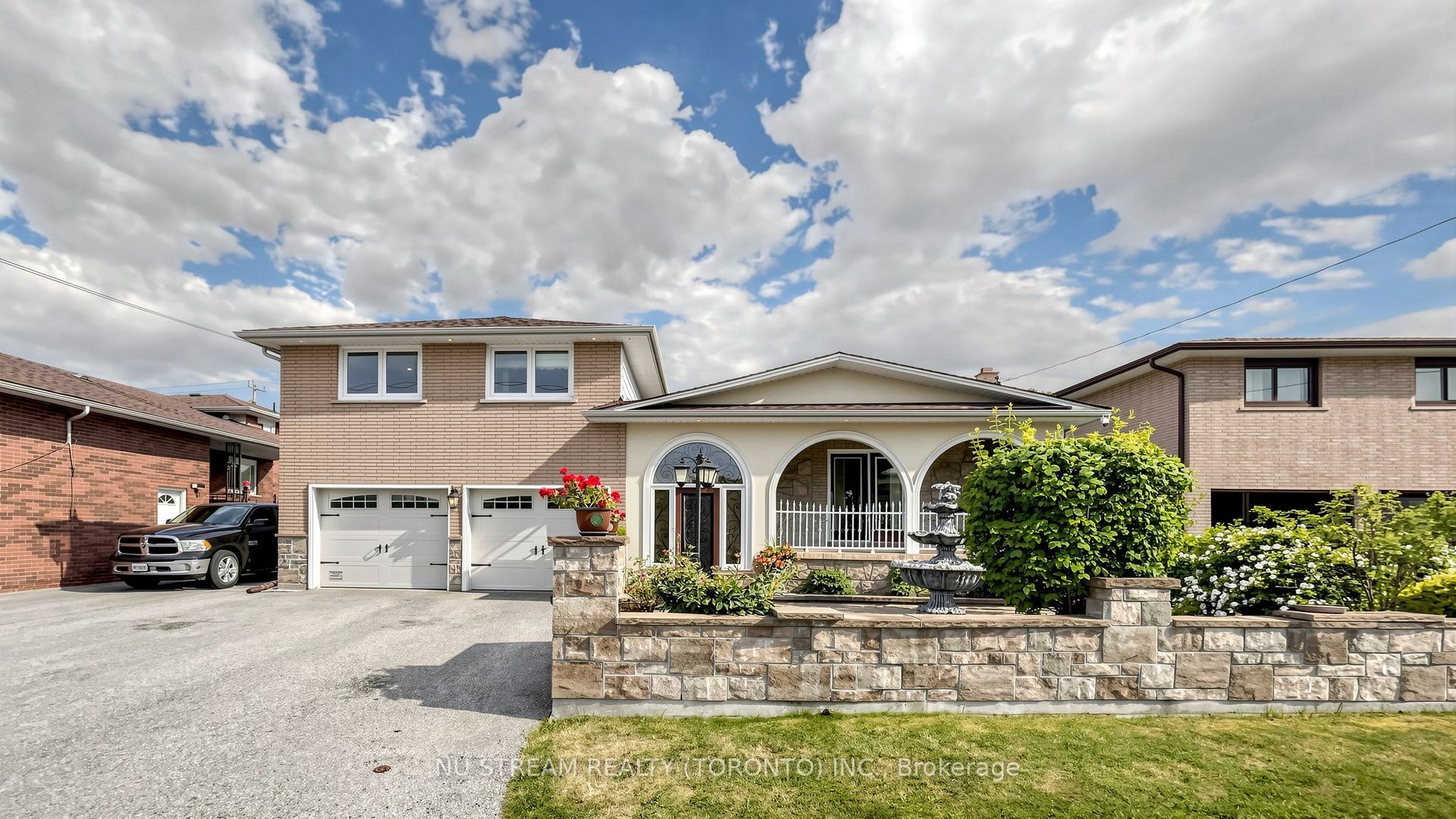 70 Back Street, Bradford West Gwillimbury, On L3z 2b7