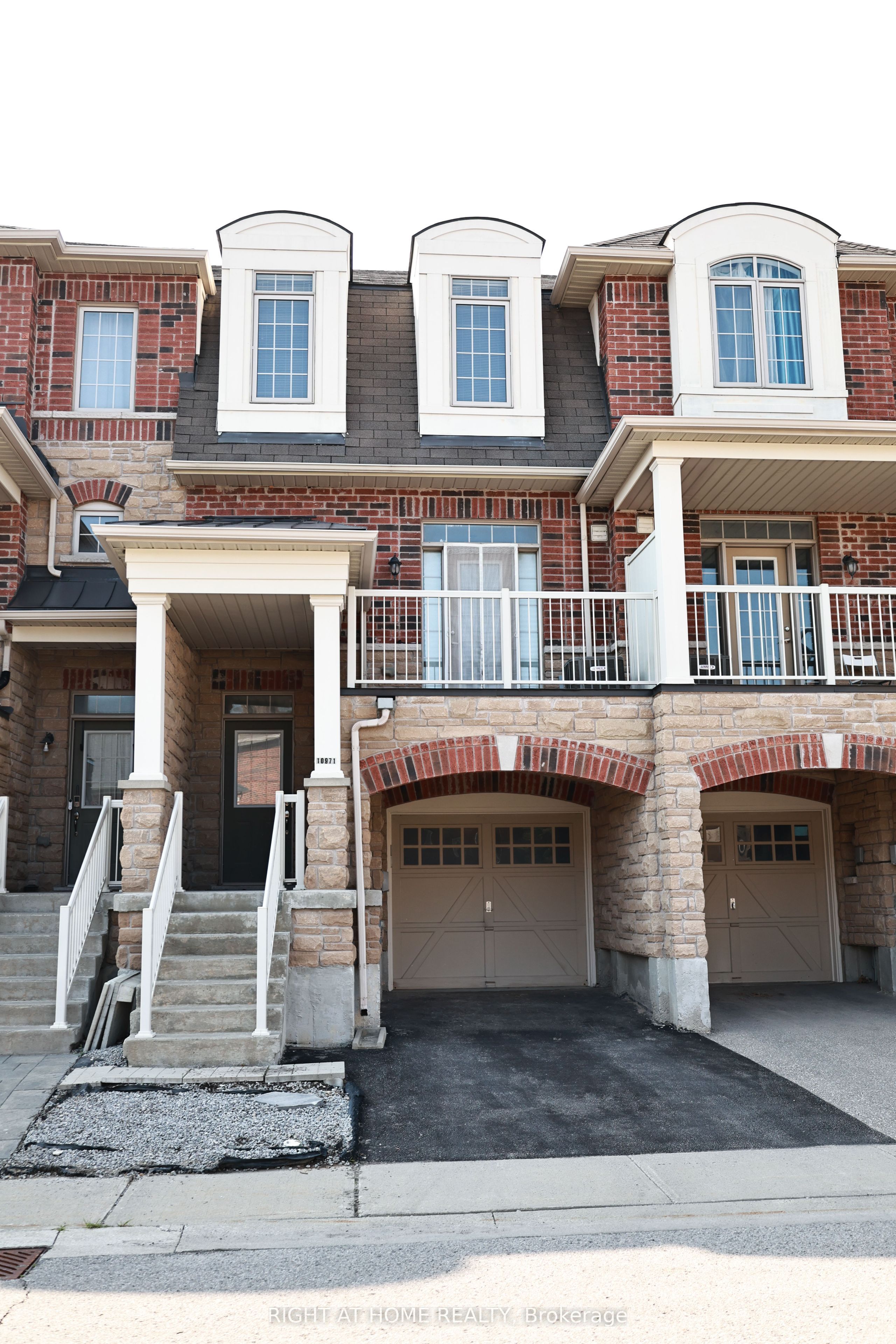 10971 Woodbine Avenue, Markham, On L6c 0x4